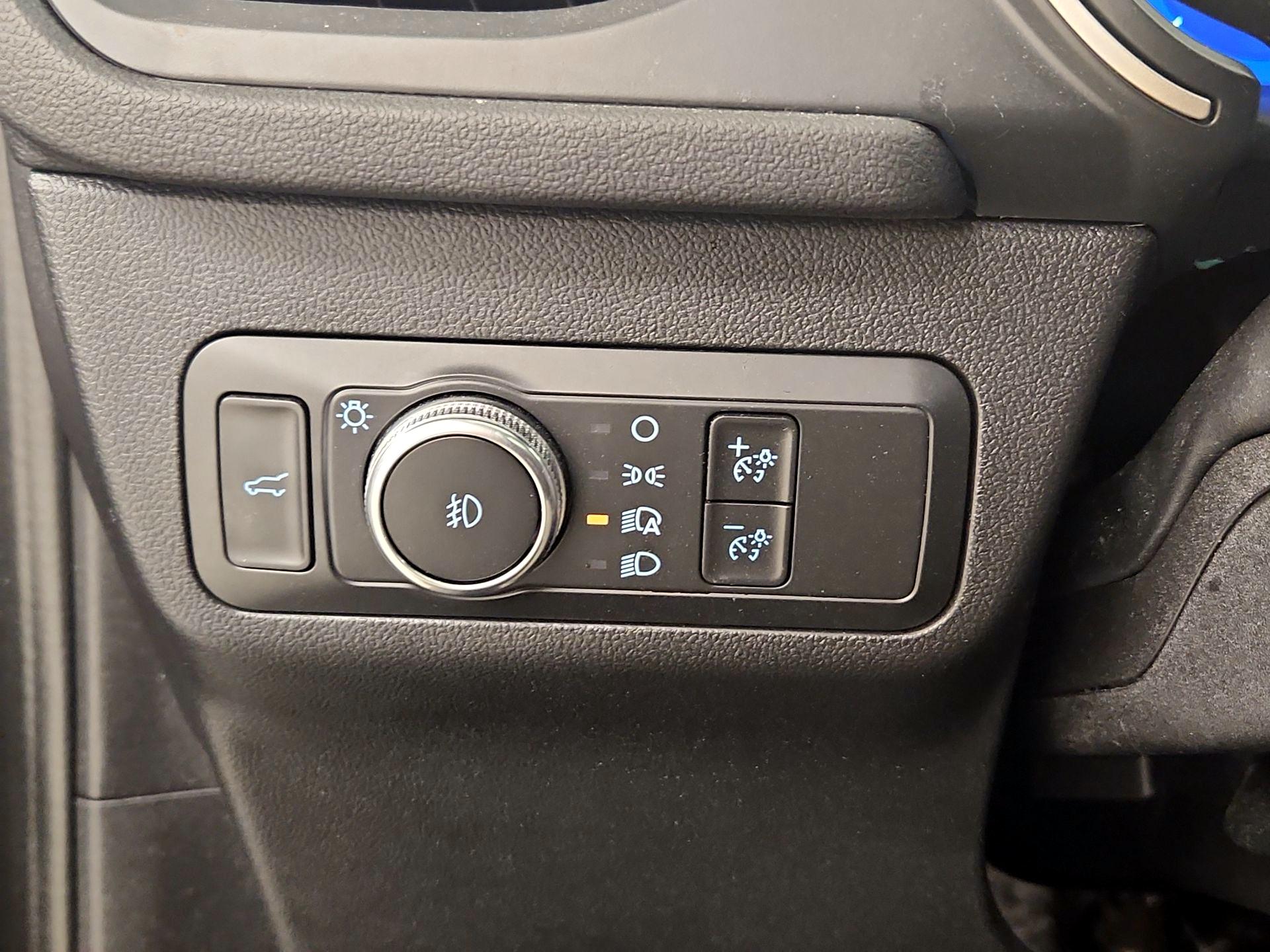 Thumbnail: 2022 Ford Escape - 11