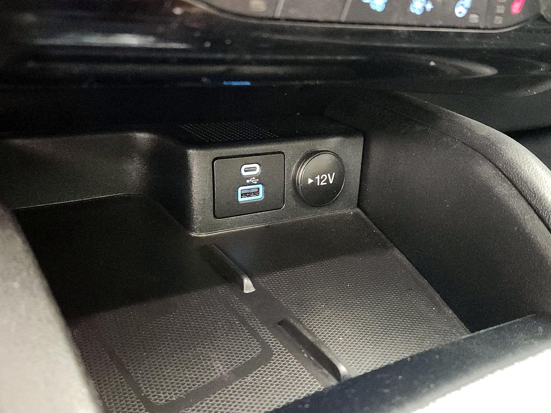 Thumbnail: 2022 Ford Escape - 16