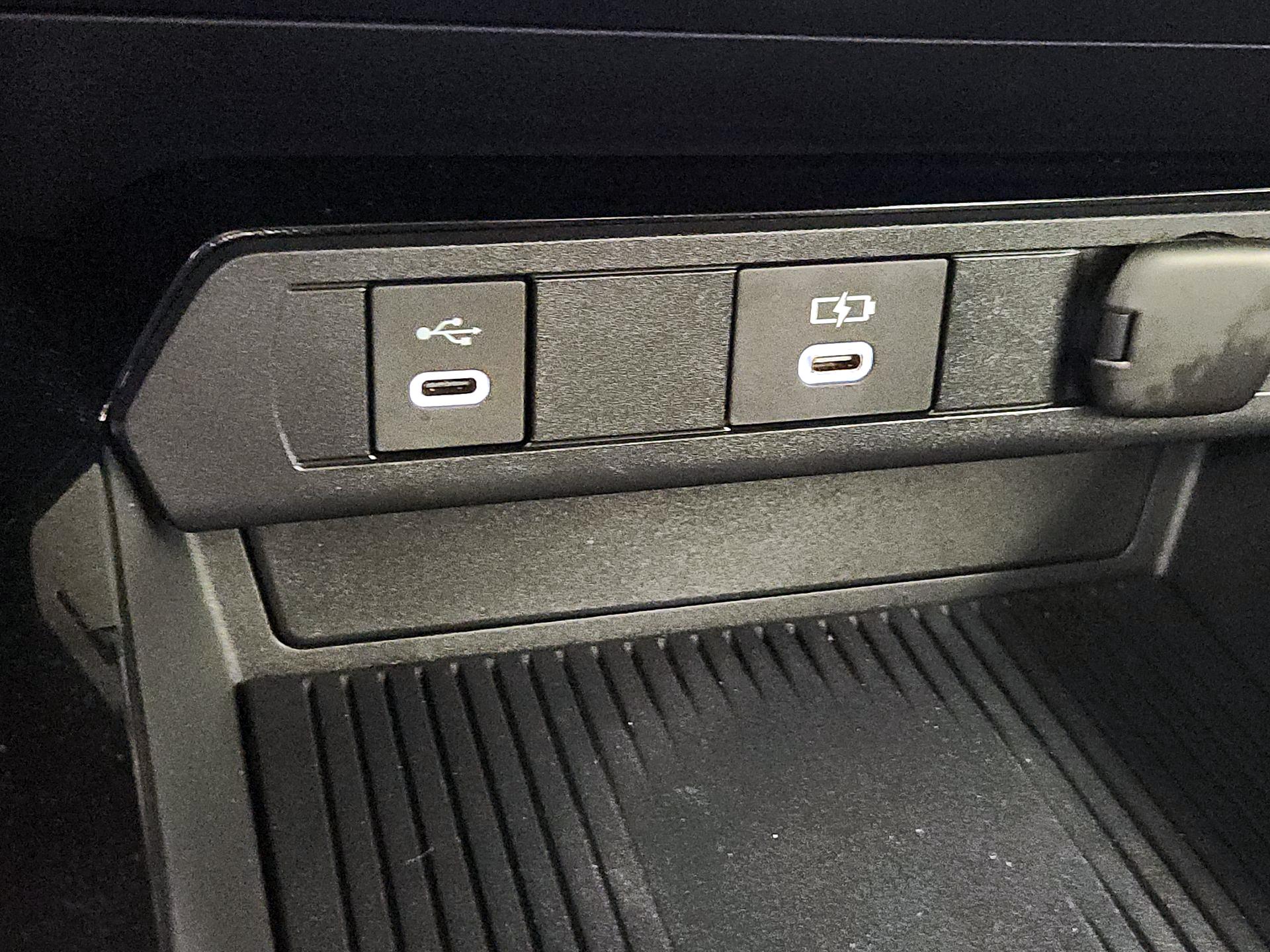 Thumbnail: 2024 Toyota Prius - 16