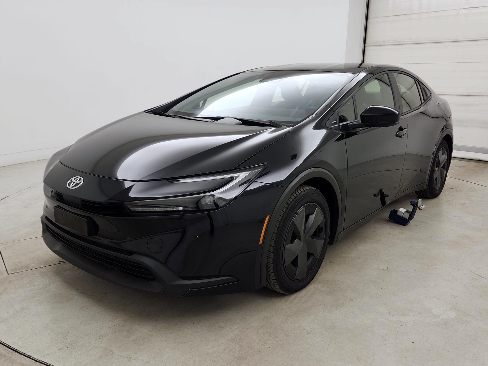 Thumbnail: 2024 Toyota Prius - 3