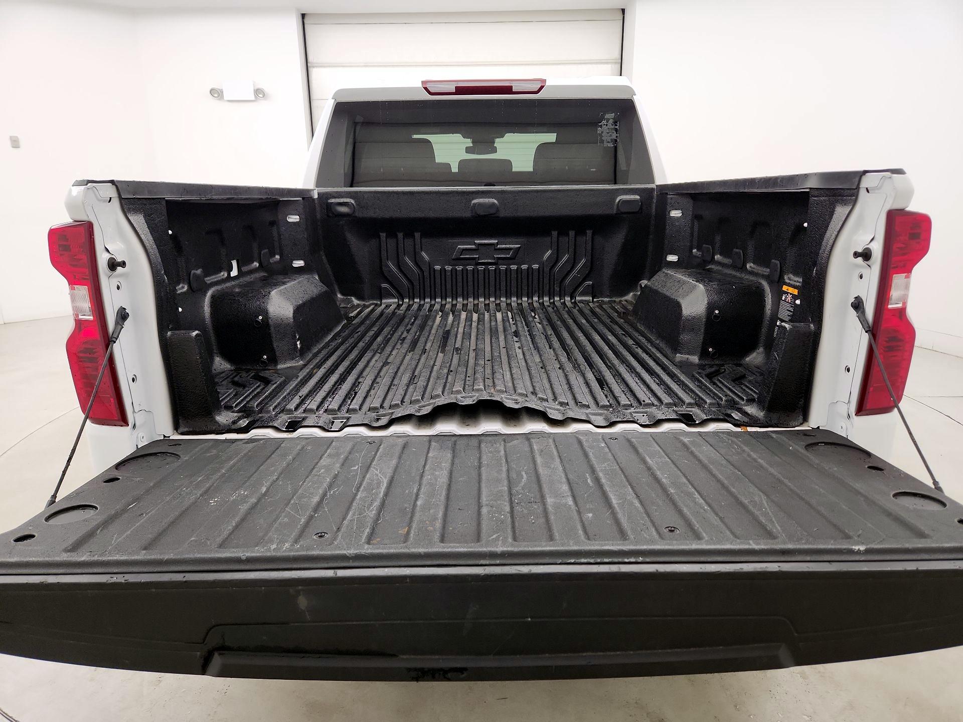 Thumbnail: 2025 Chevrolet Silverado 1500 - 18