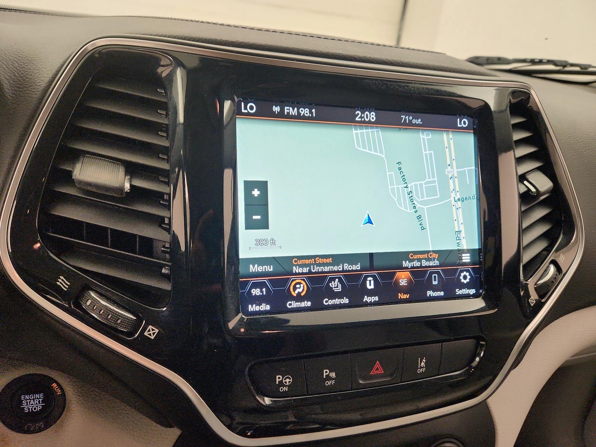 Thumbnail: 2020 Jeep Cherokee - 14