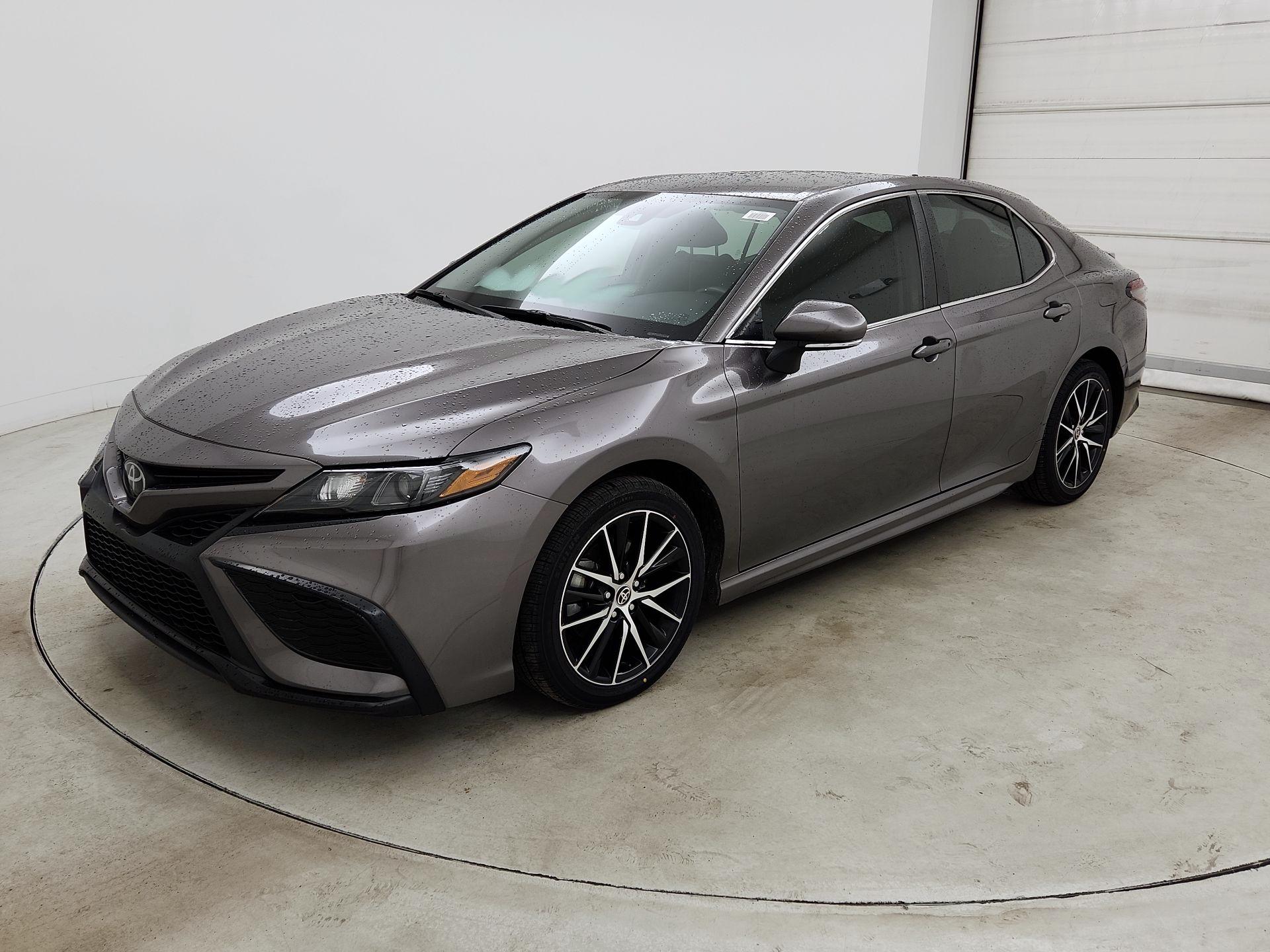 Thumbnail: 2024 Toyota Camry - 3