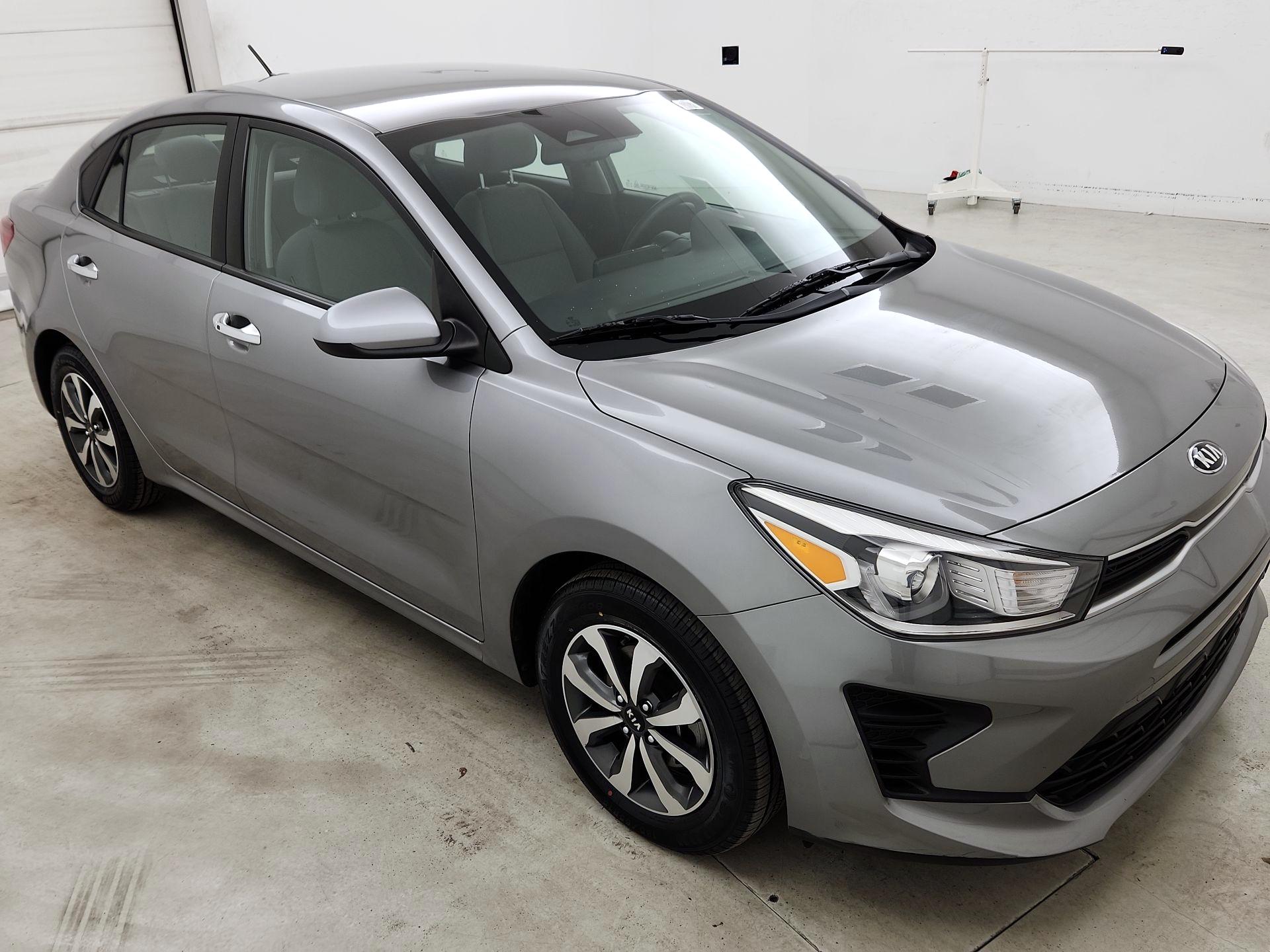 Thumbnail: 2021 Kia Rio - 1