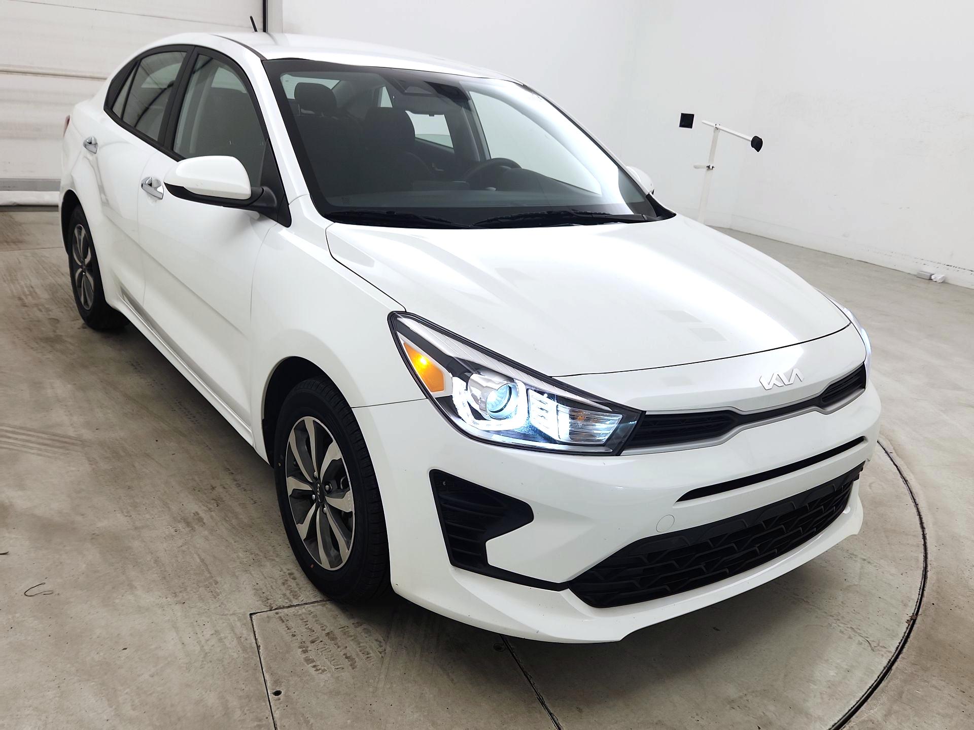 Thumbnail: 2023 Kia Rio - 1