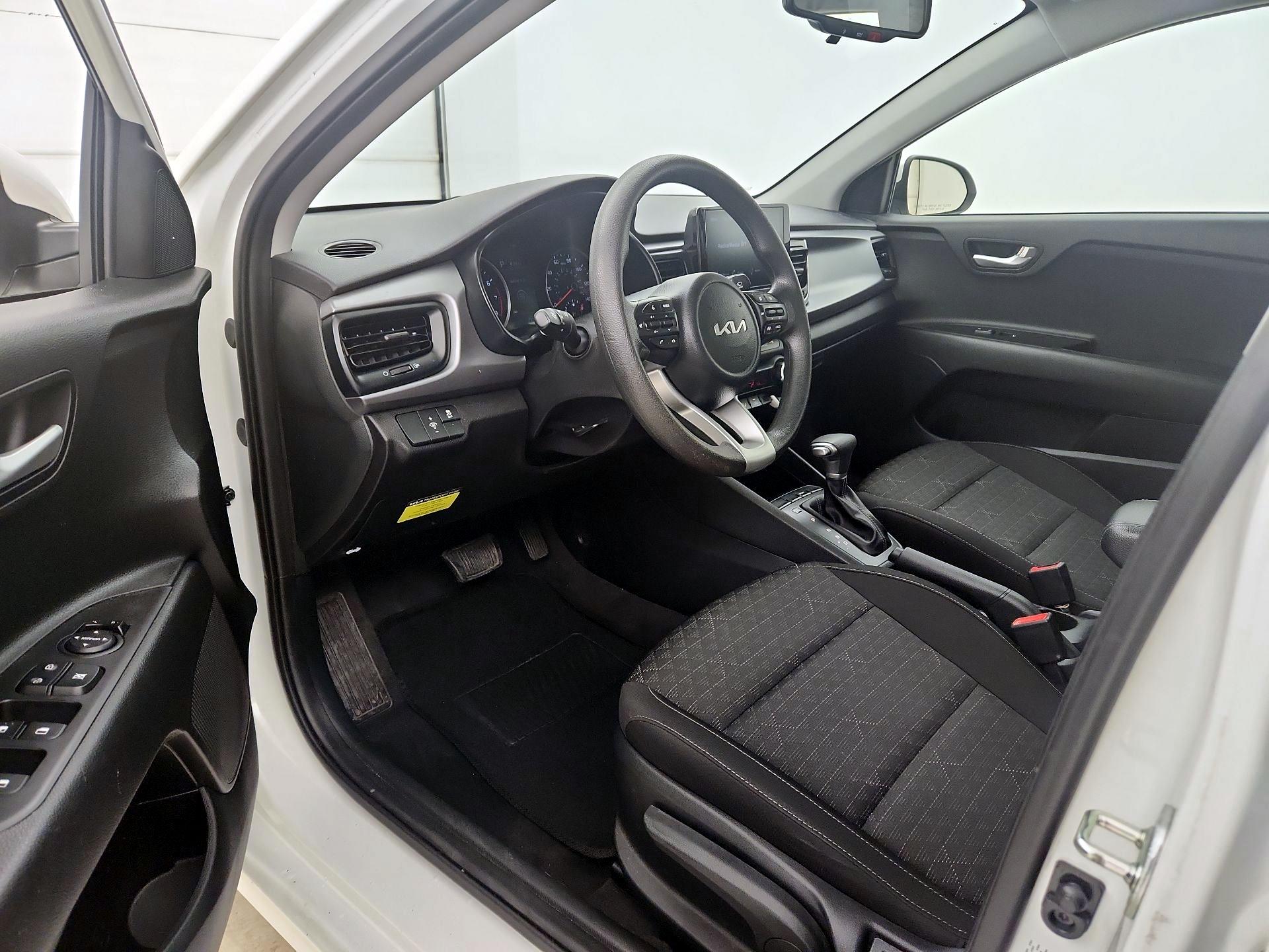 Thumbnail: 2023 Kia Rio - 9