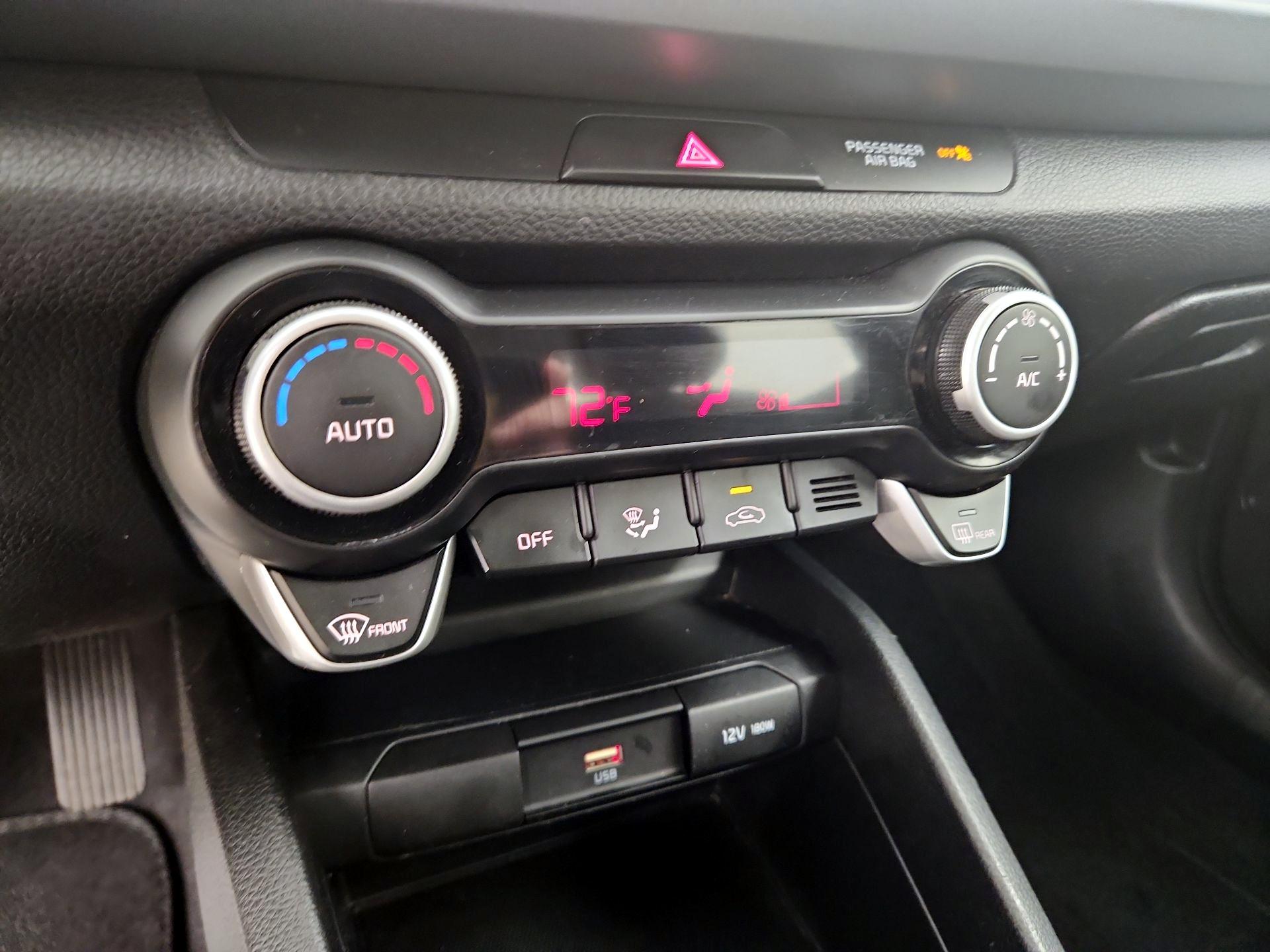 Thumbnail: 2023 Kia Rio - 14