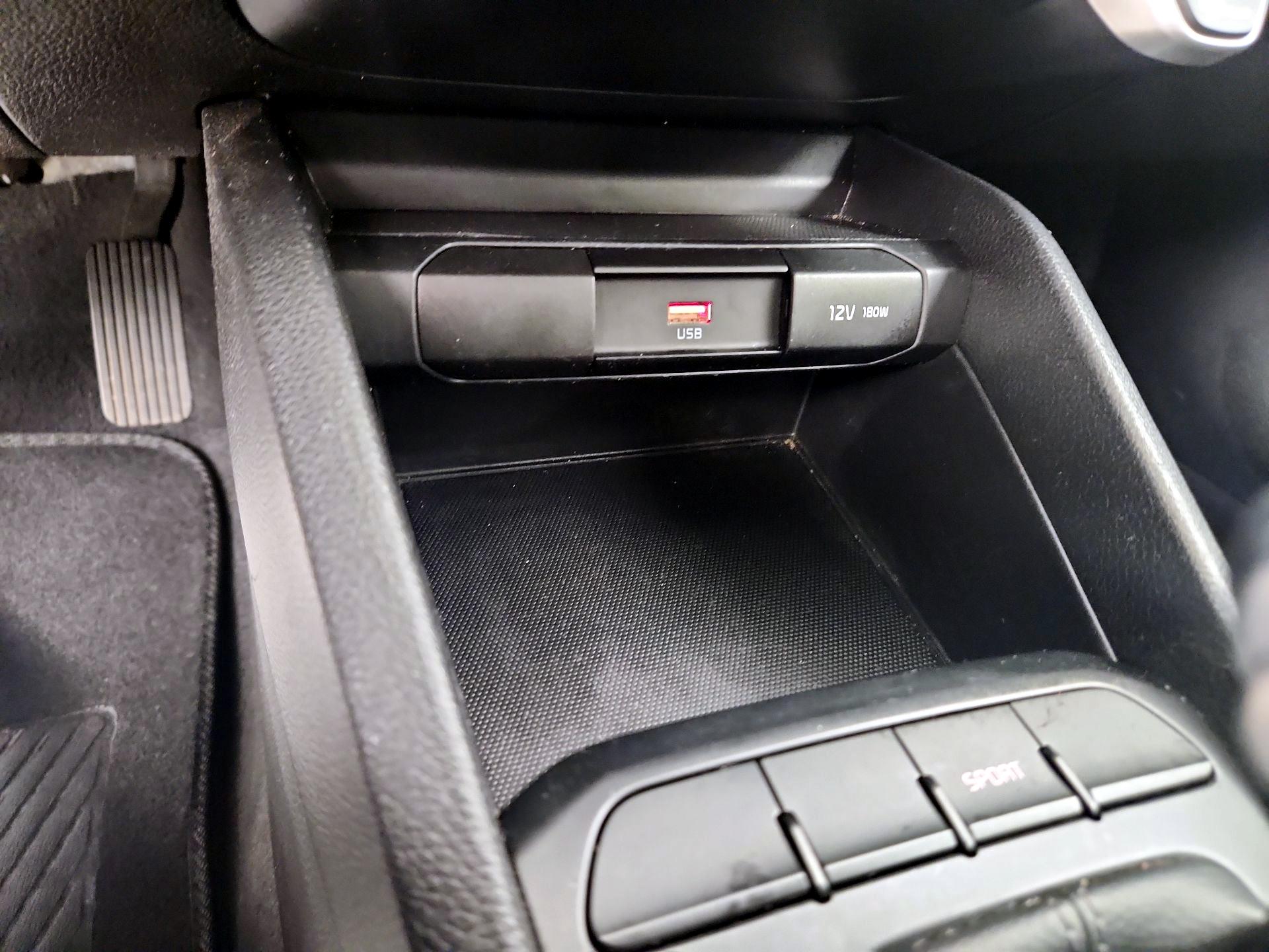 Thumbnail: 2023 Kia Rio - 16