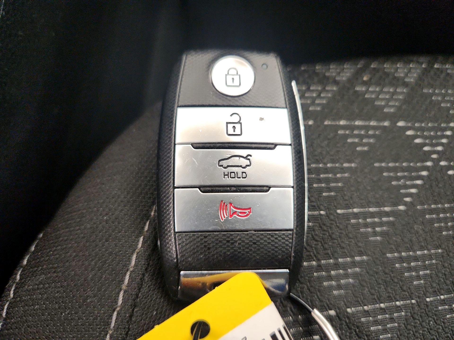 Thumbnail: 2023 Kia Rio - 20