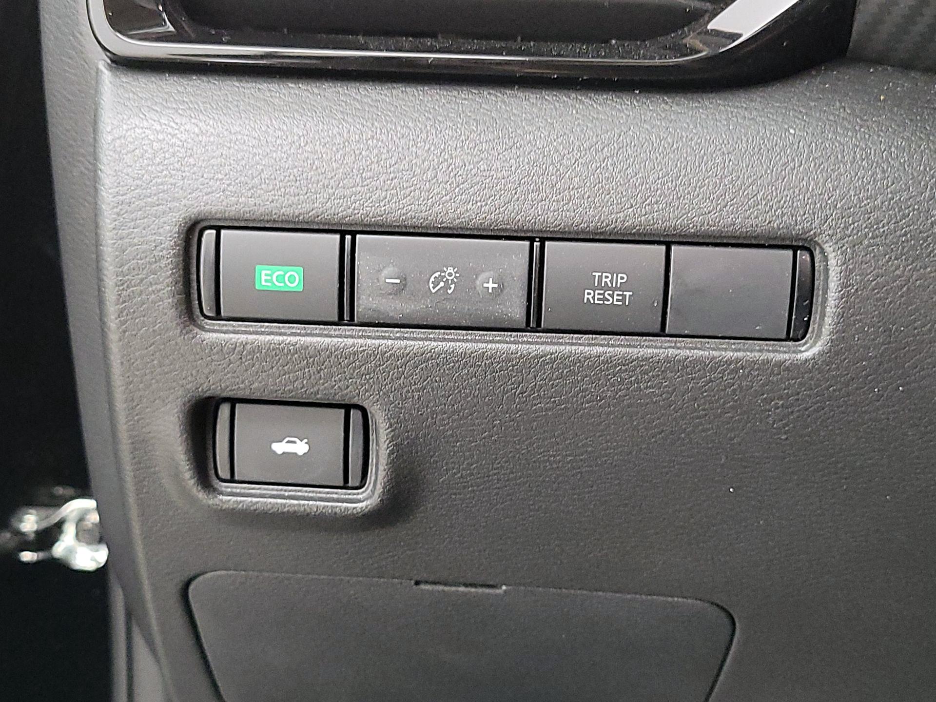 Thumbnail: 2025 Nissan Sentra - 13