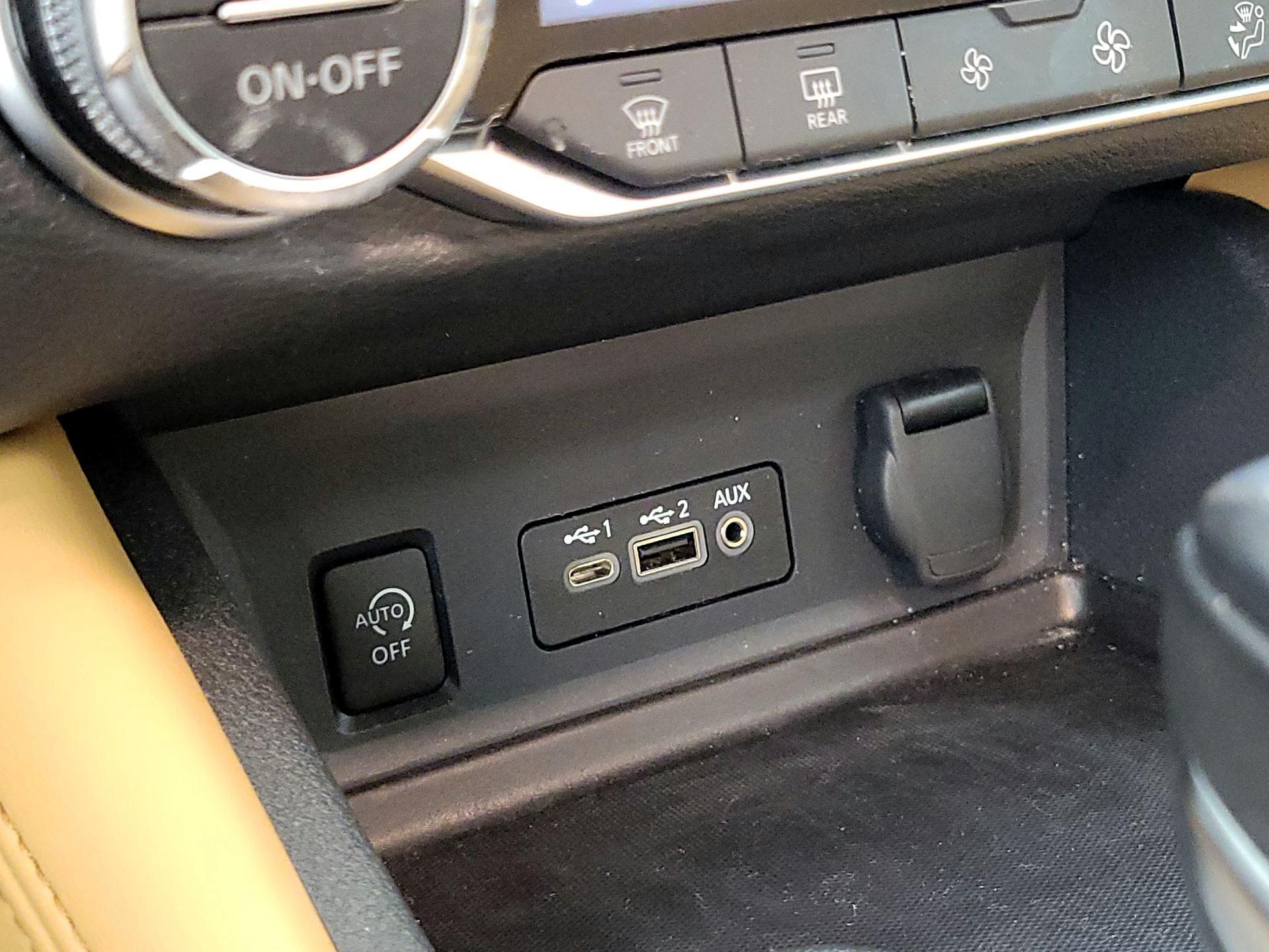 Thumbnail: 2025 Nissan Sentra - 18