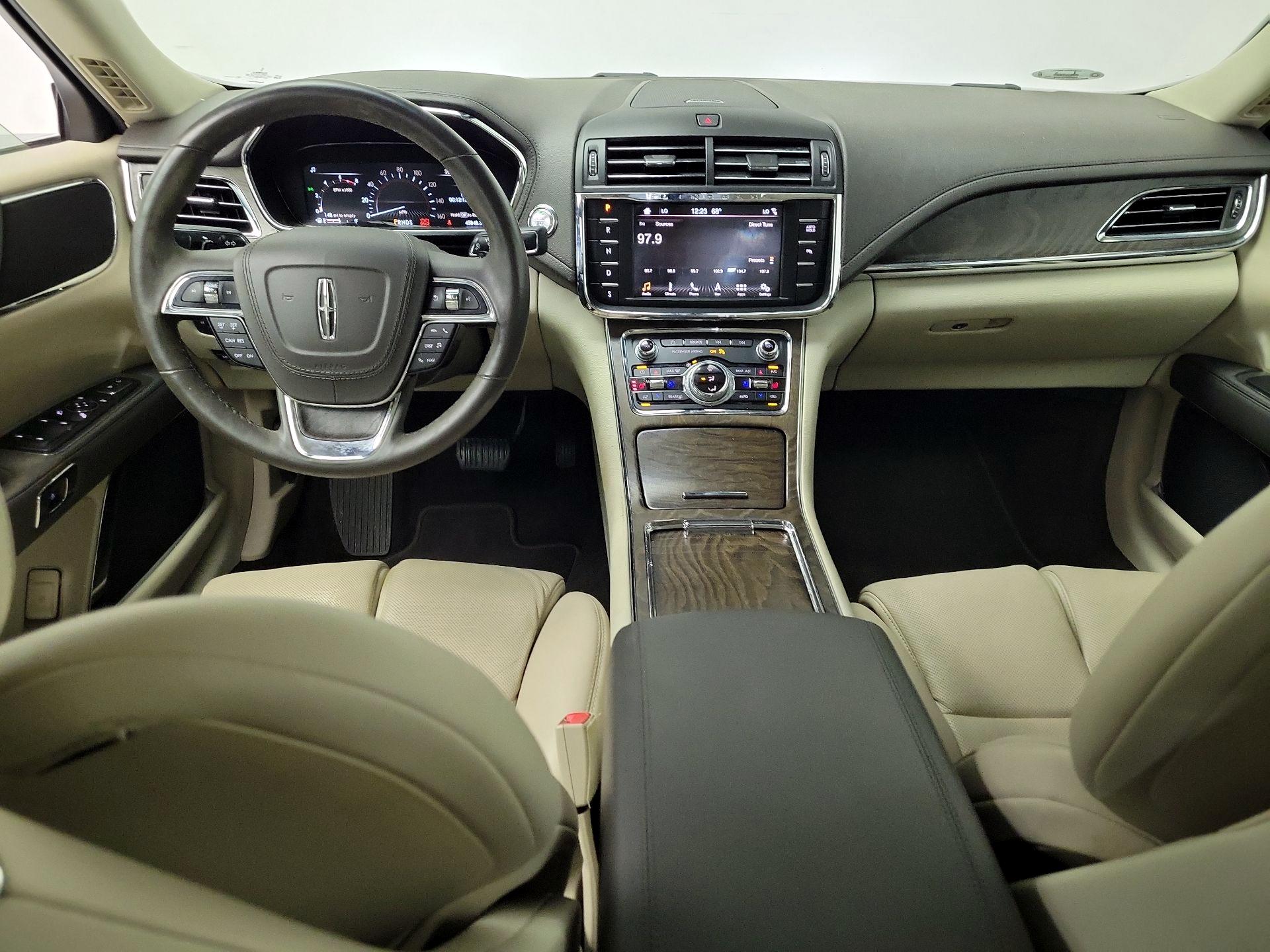 Thumbnail: 2018 Lincoln Continental - 9