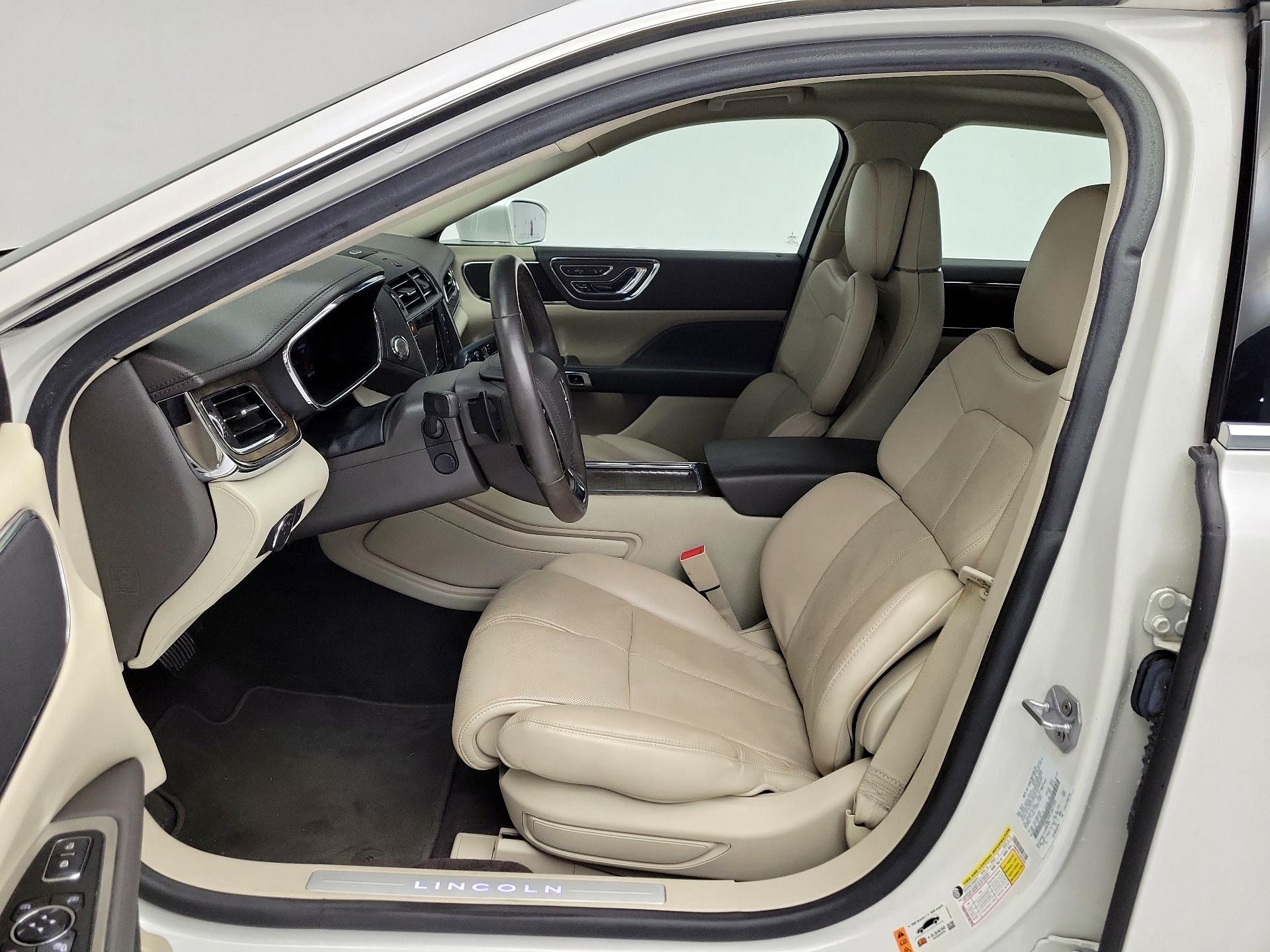 Thumbnail: 2018 Lincoln Continental - 11
