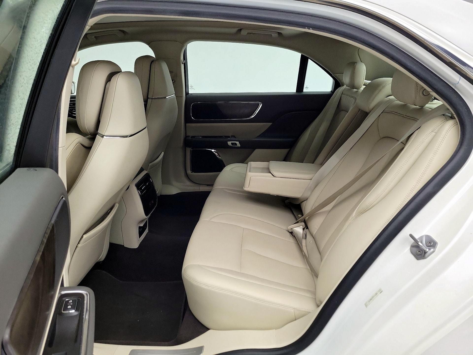 Thumbnail: 2018 Lincoln Continental - 20