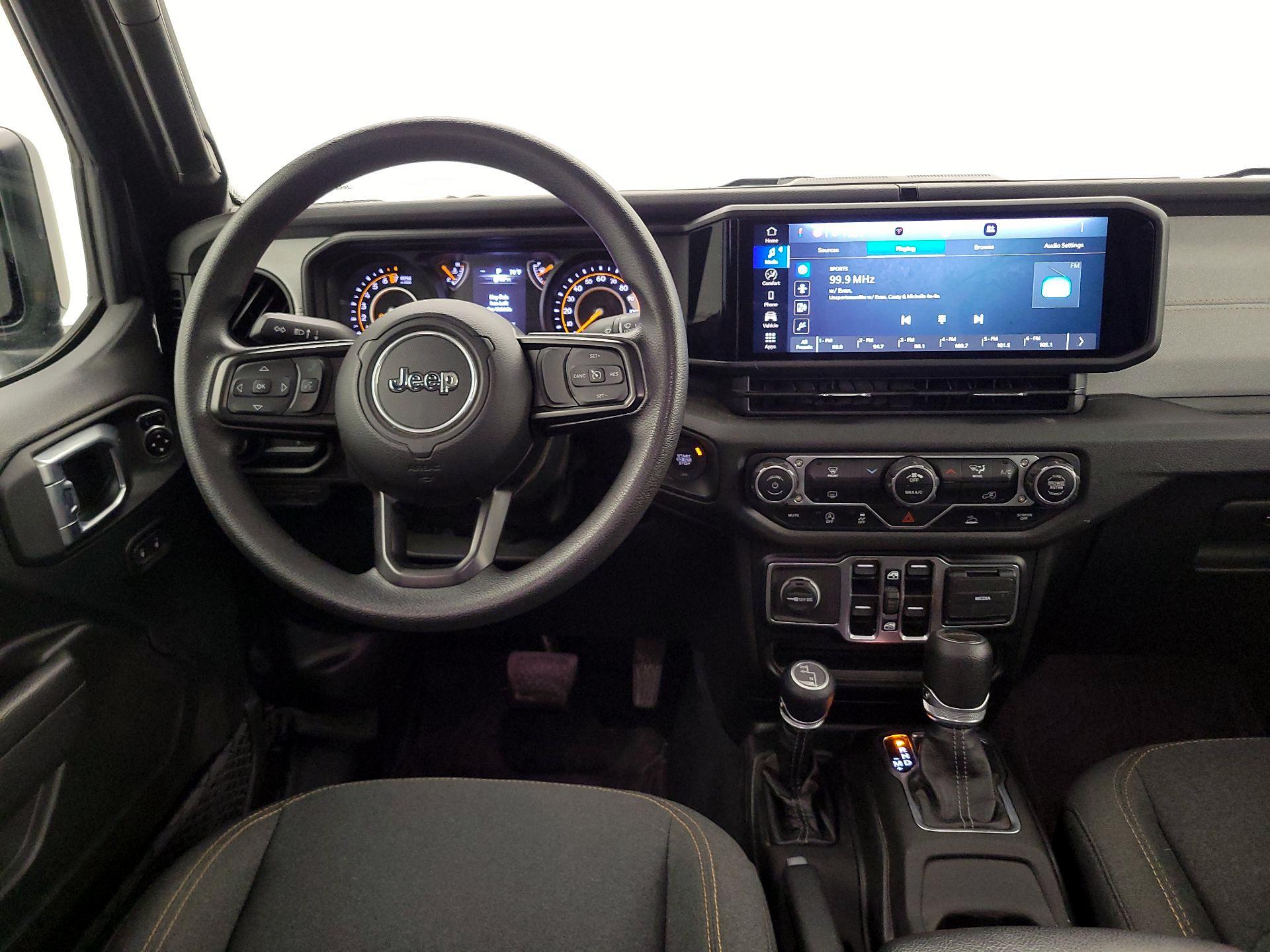 Thumbnail: 2024 Jeep Gladiator - 10