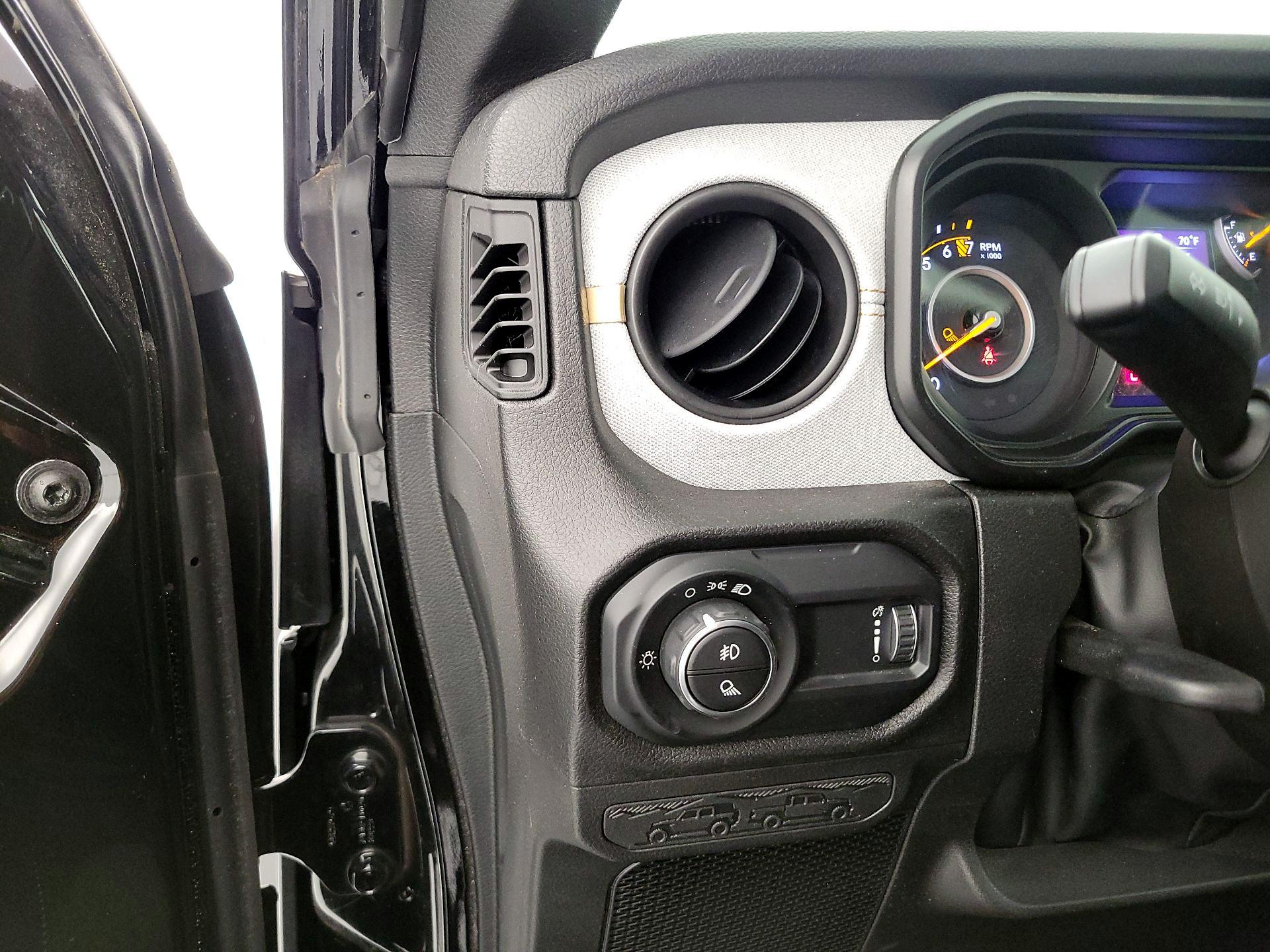 Thumbnail: 2024 Jeep Gladiator - 13