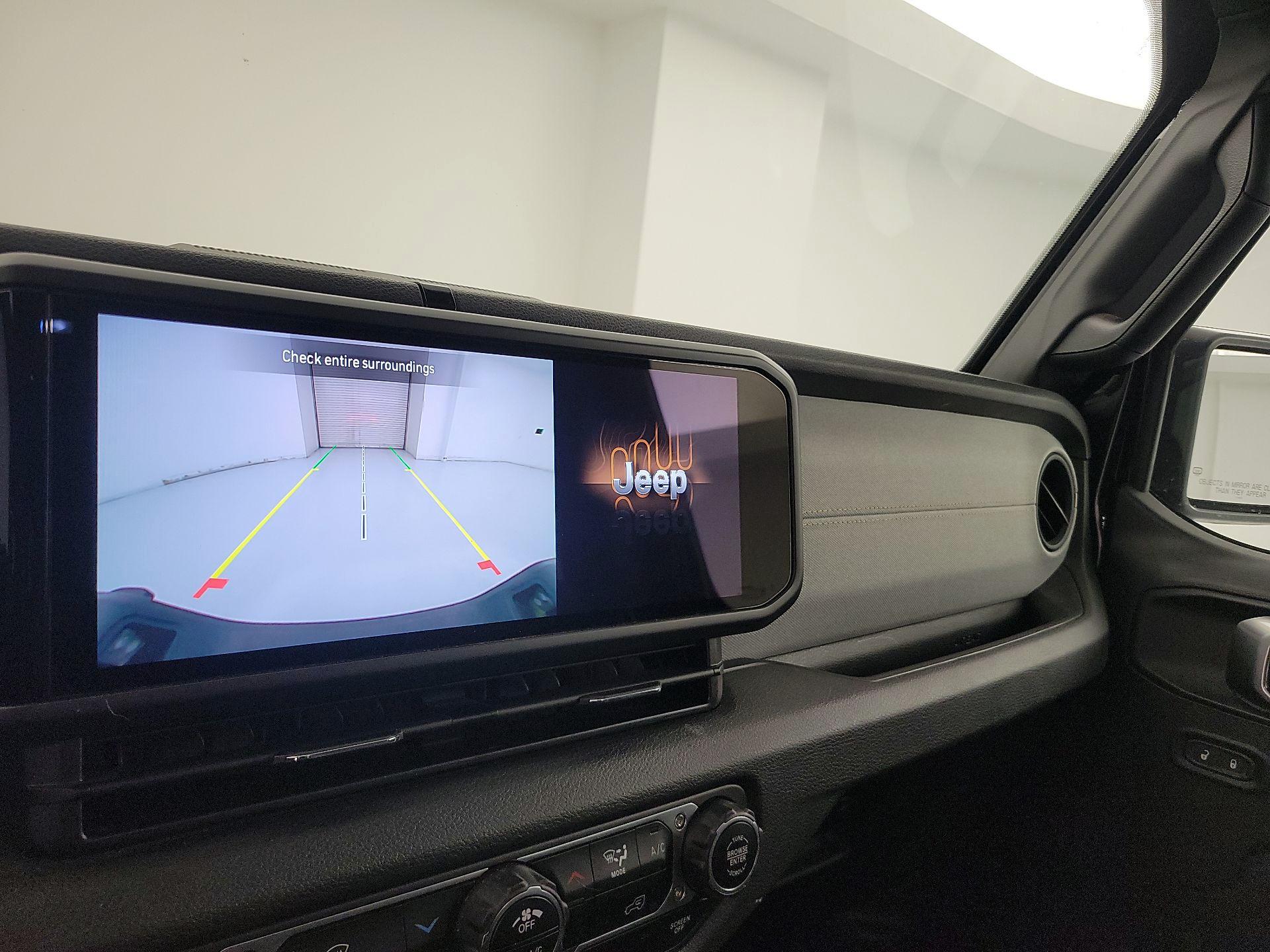 Thumbnail: 2024 Jeep Gladiator - 14