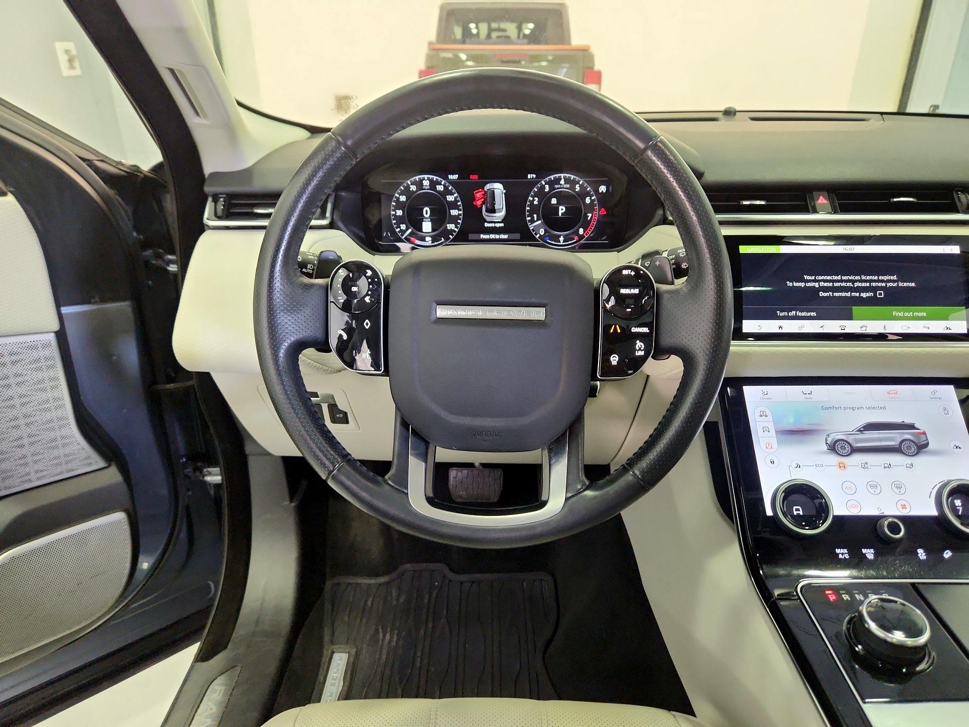 Thumbnail: 2018 Land Rover Range Rover Velar - 10