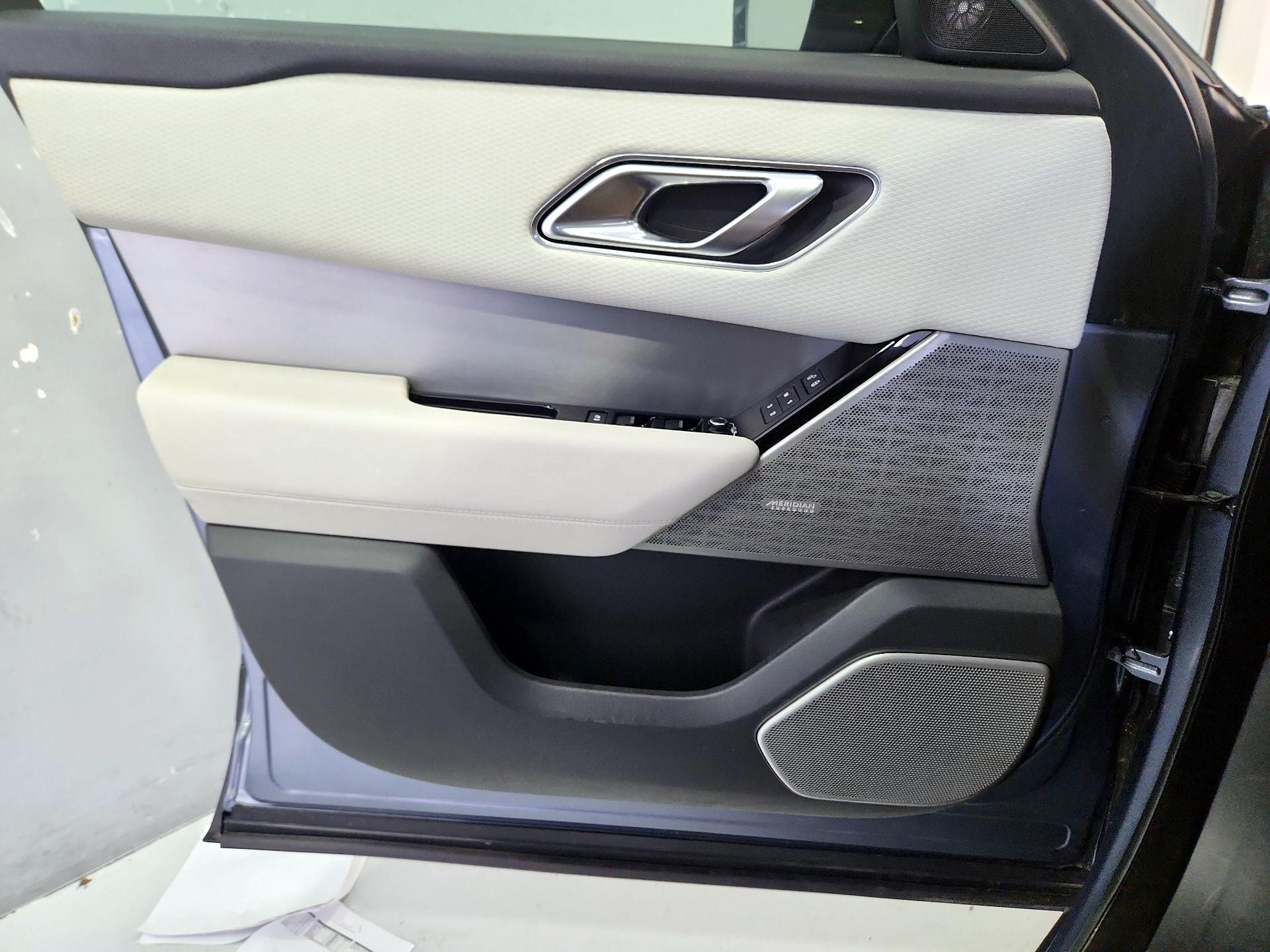 Thumbnail: 2018 Land Rover Range Rover Velar - 12