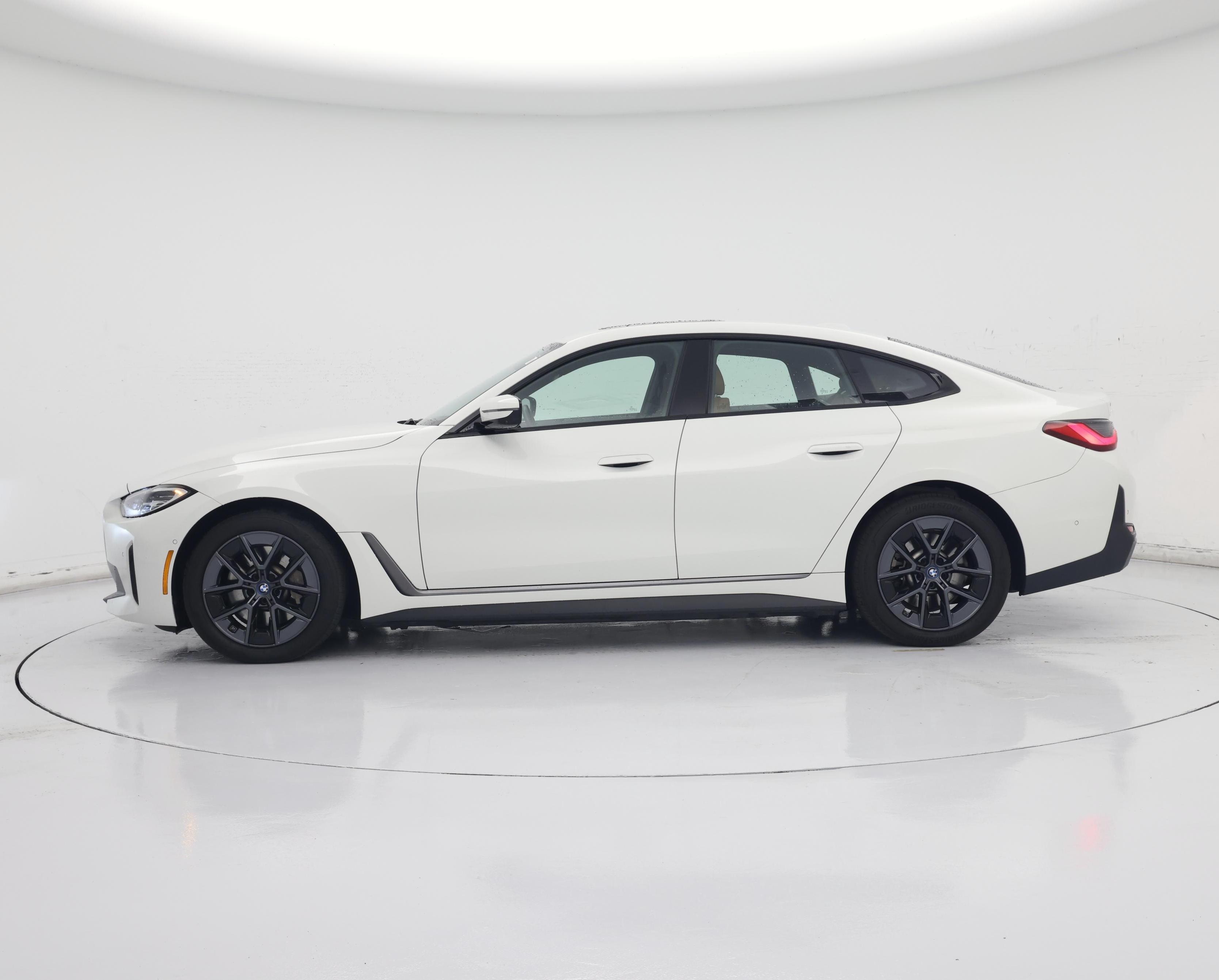 Thumbnail: 2023 BMW i4 - 3