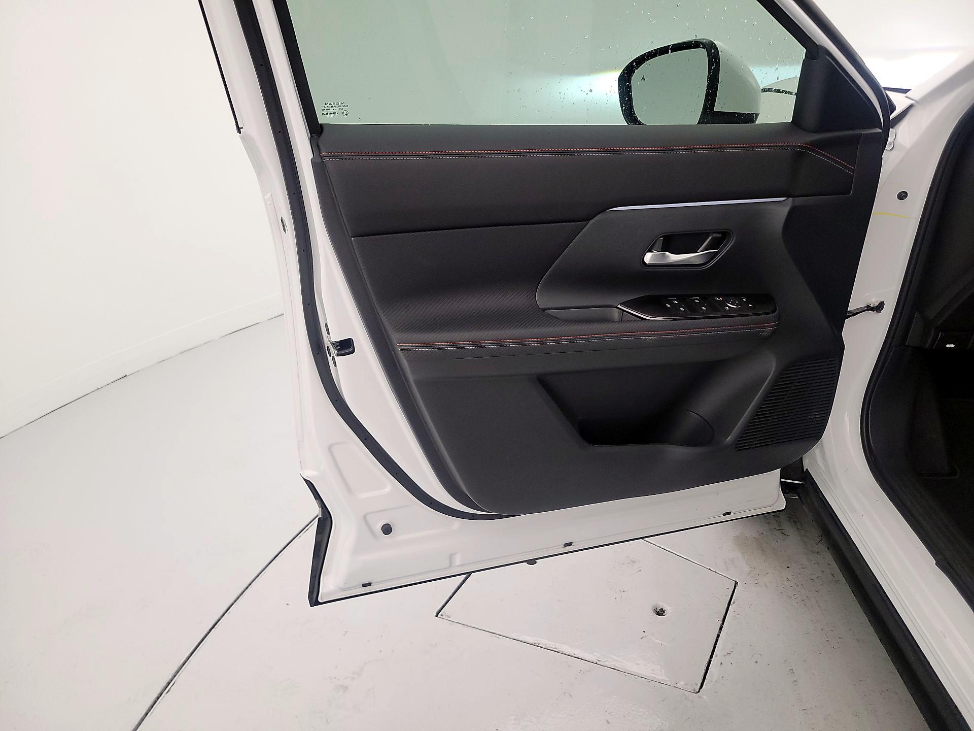 Thumbnail: 2025 Nissan Kicks - 12