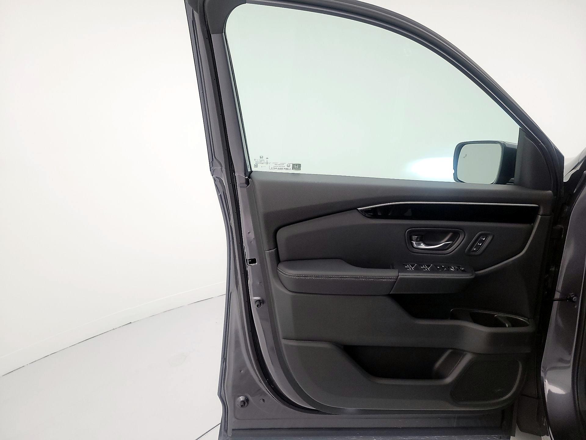 Thumbnail: 2025 Honda Pilot - 12