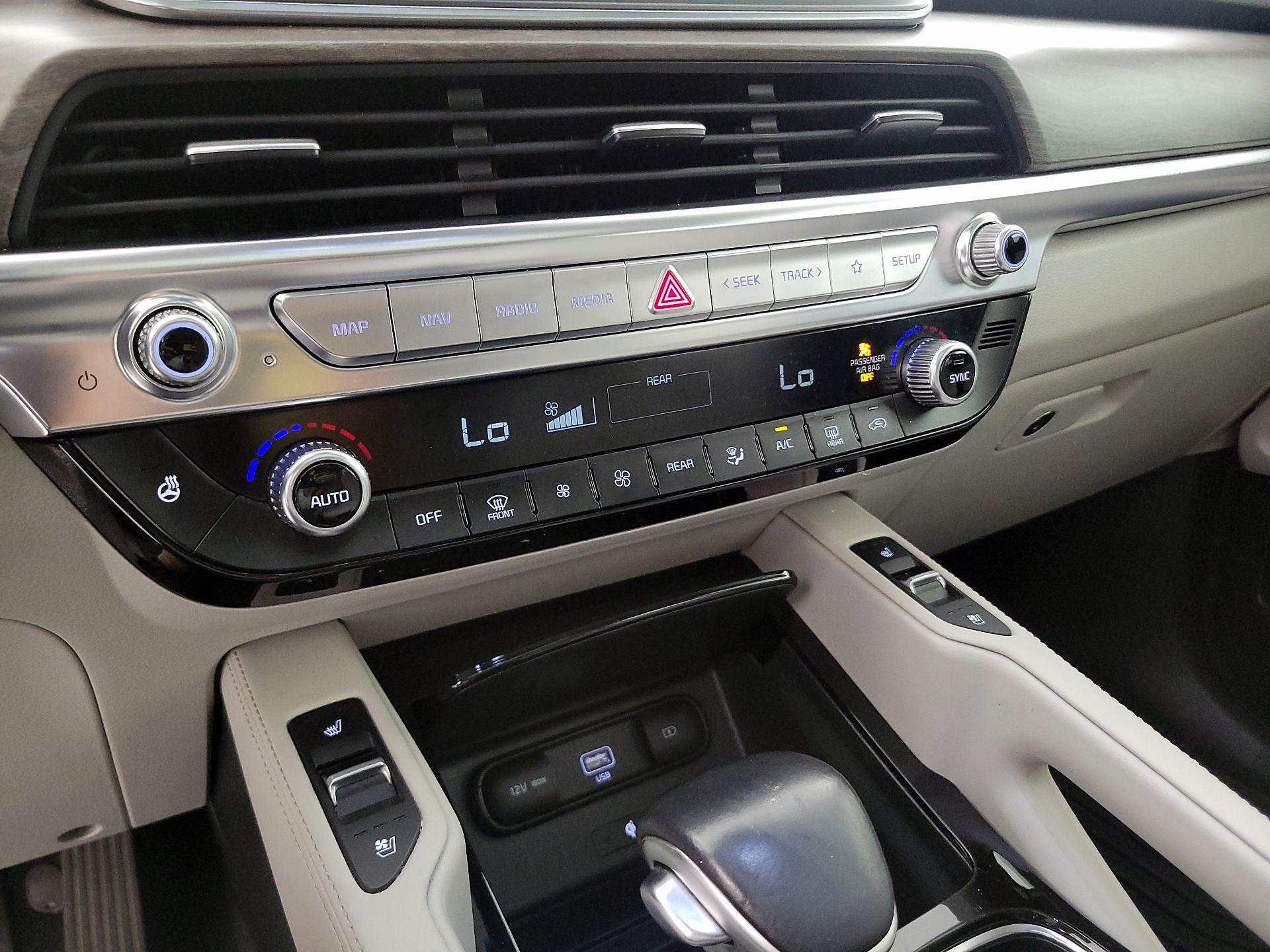 Thumbnail: 2020 Kia Telluride - 17