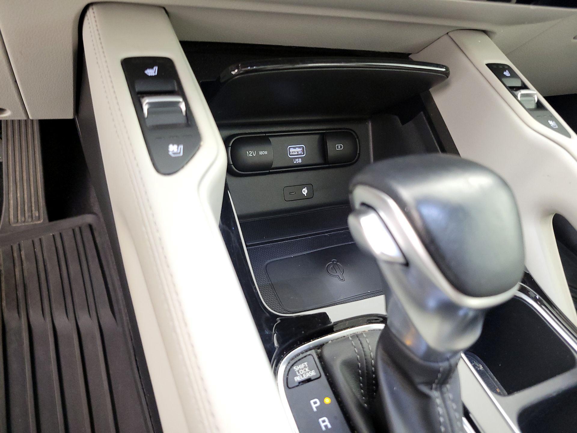 Thumbnail: 2020 Kia Telluride - 19