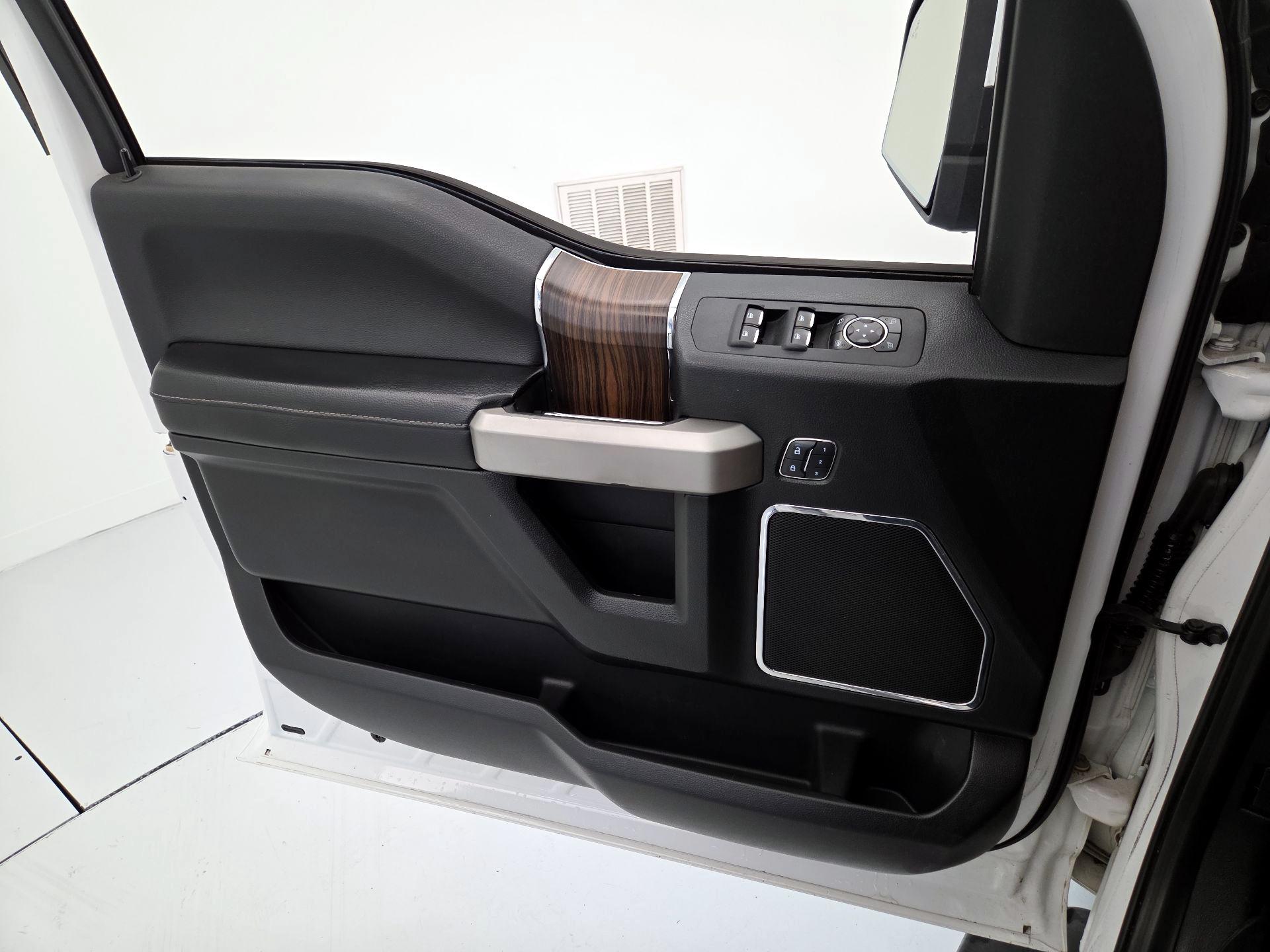 Thumbnail: 2015 Ford F-150 - 12