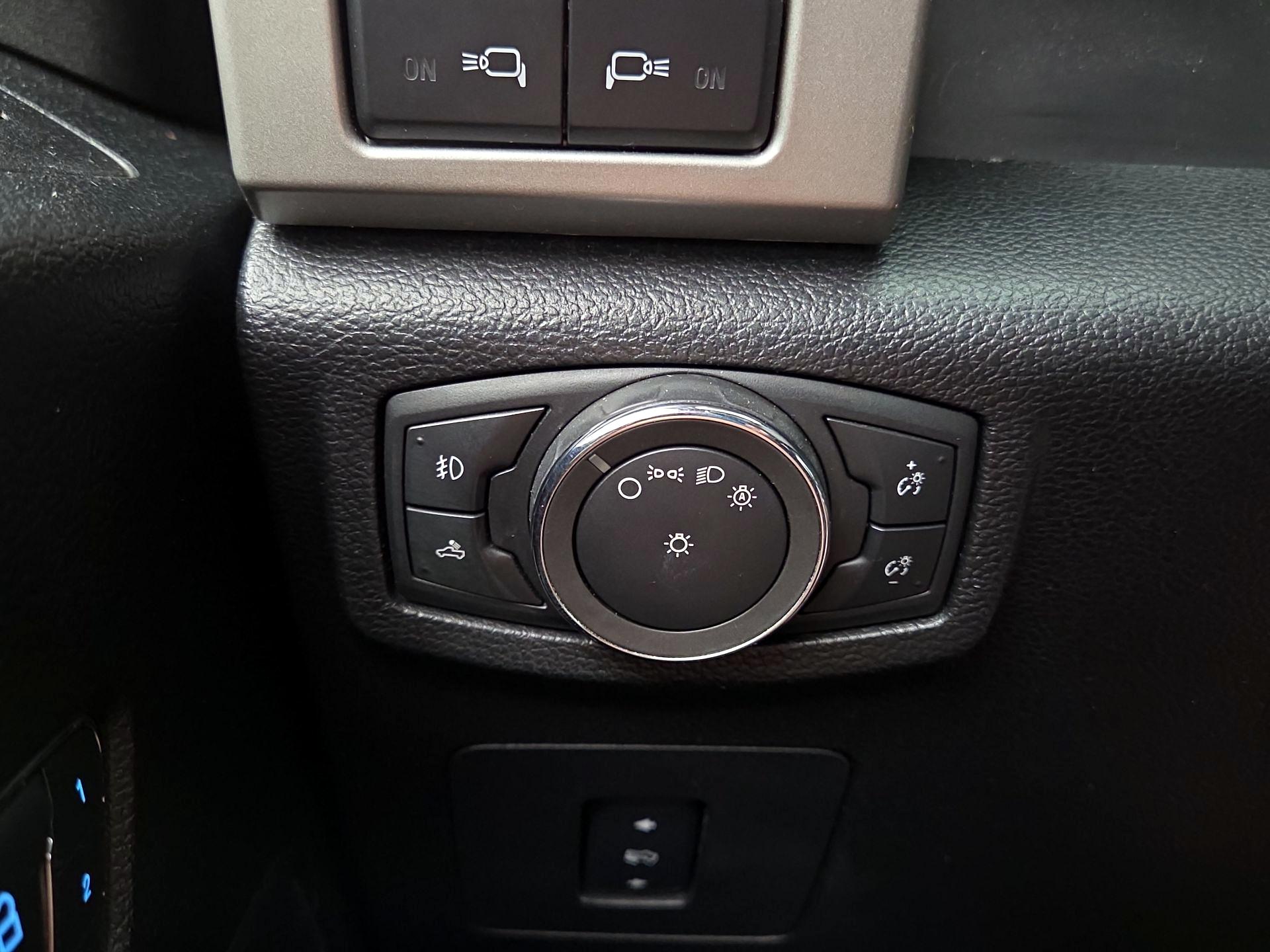 Thumbnail: 2015 Ford F-150 - 13