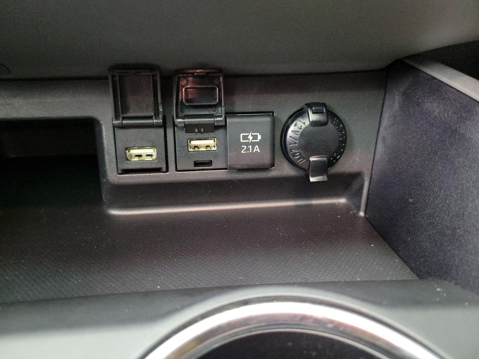 Thumbnail: 2021 Toyota Highlander - 18