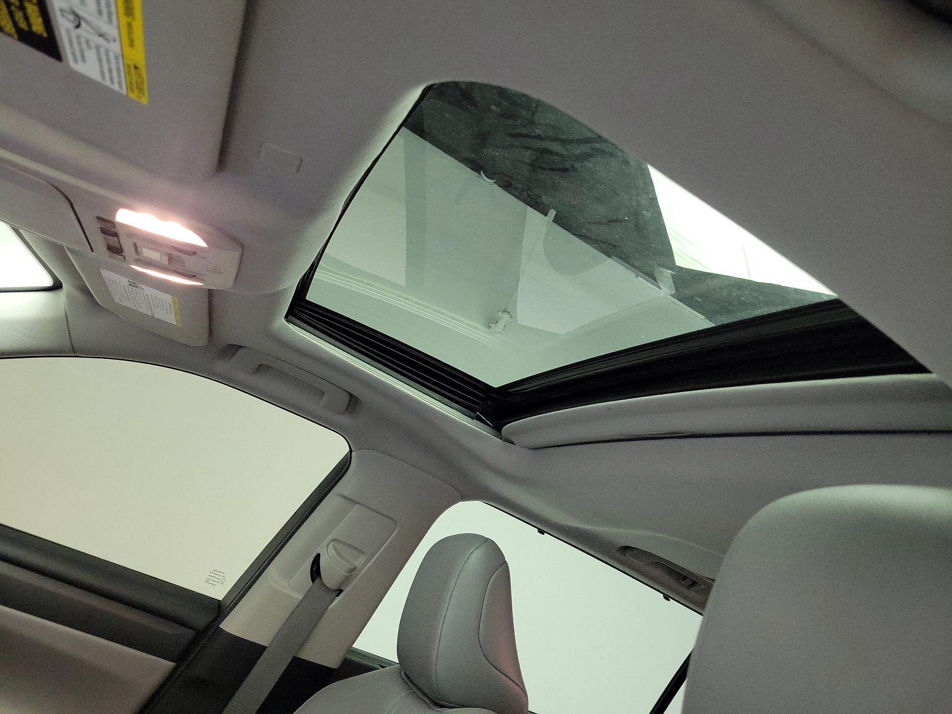 Thumbnail: 2021 Toyota Highlander - 19