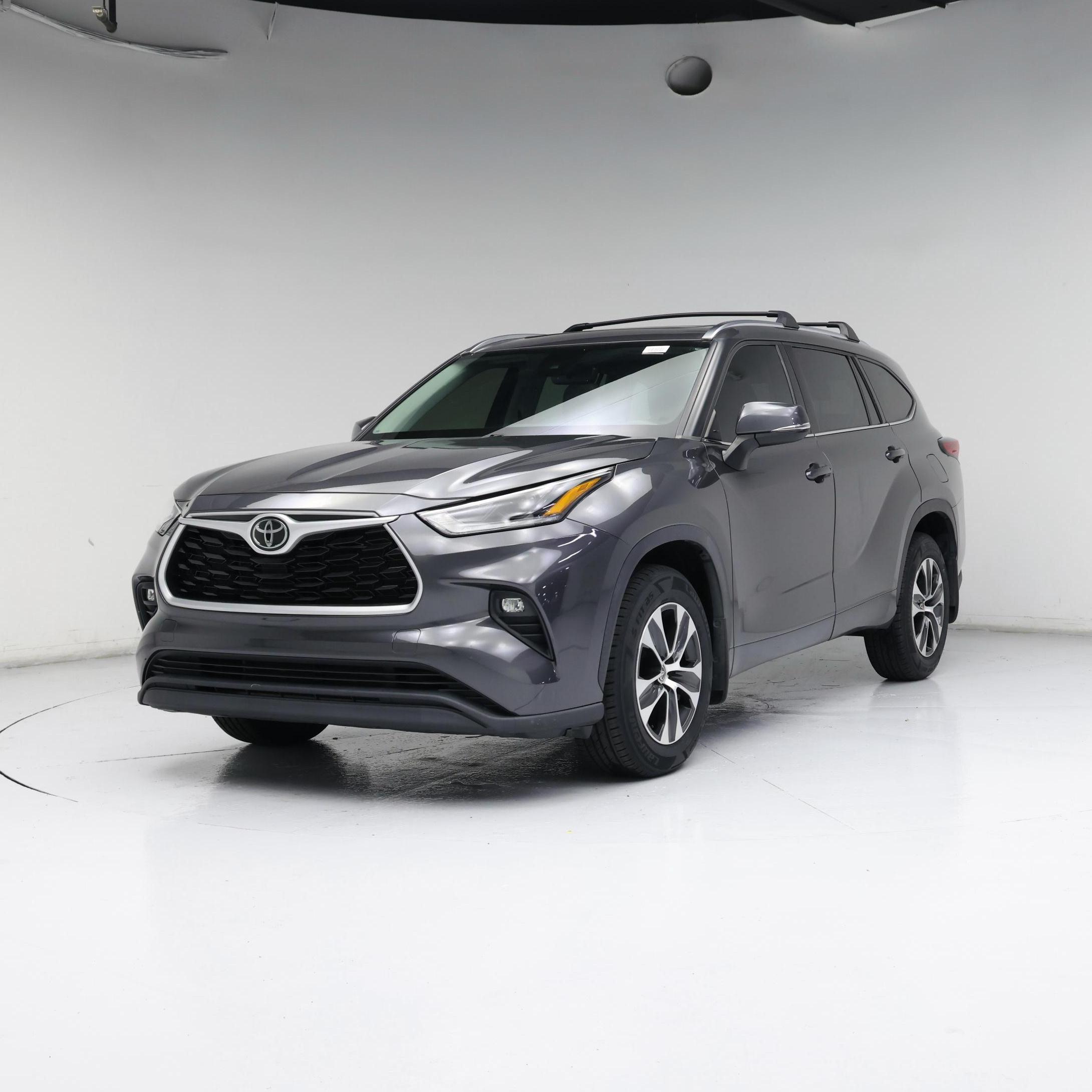Thumbnail: 2021 Toyota Highlander - 4