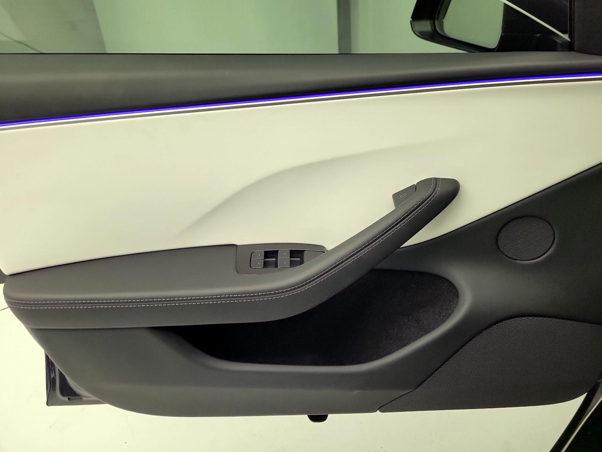 Thumbnail: 2025 Tesla Model 3 - 12