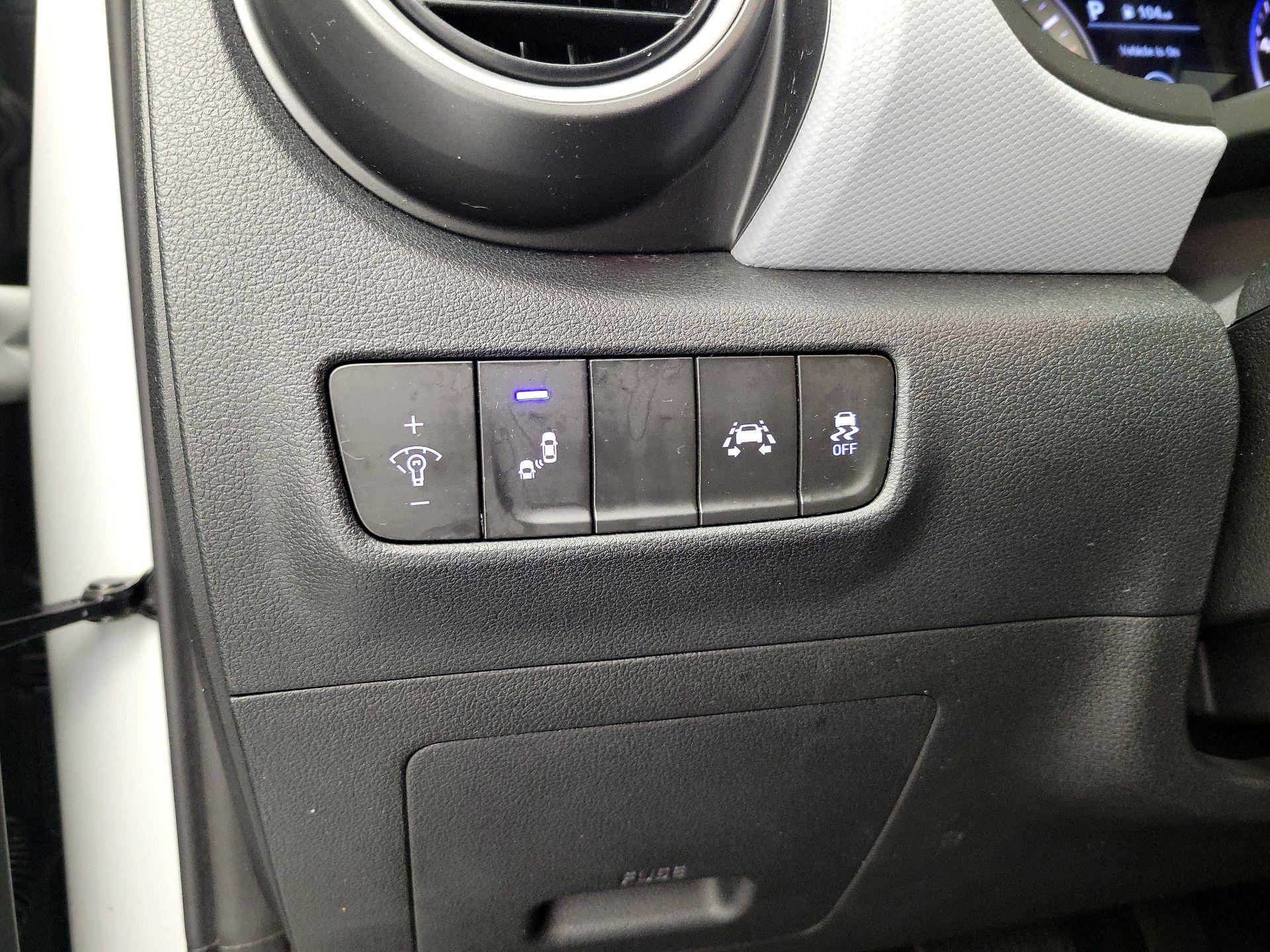 Thumbnail: 2020 Hyundai Kona - 13