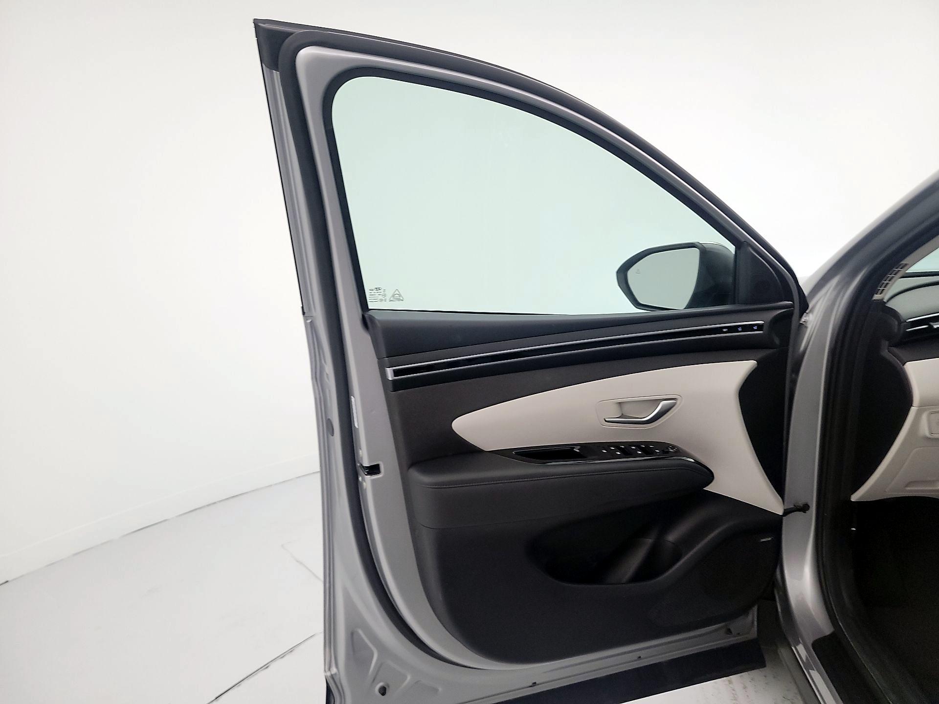 Thumbnail: 2023 Hyundai Tucson - 12