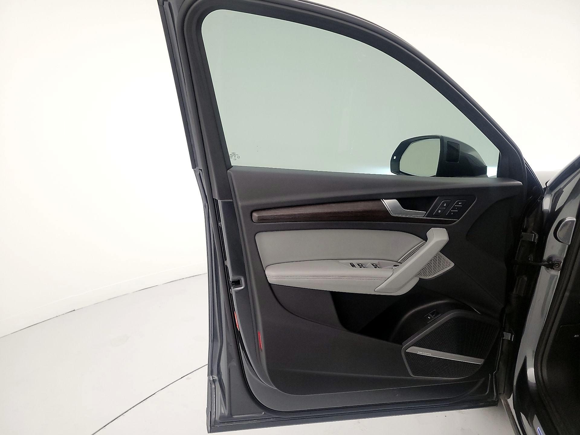 Thumbnail: 2022 Audi Q5 - 12