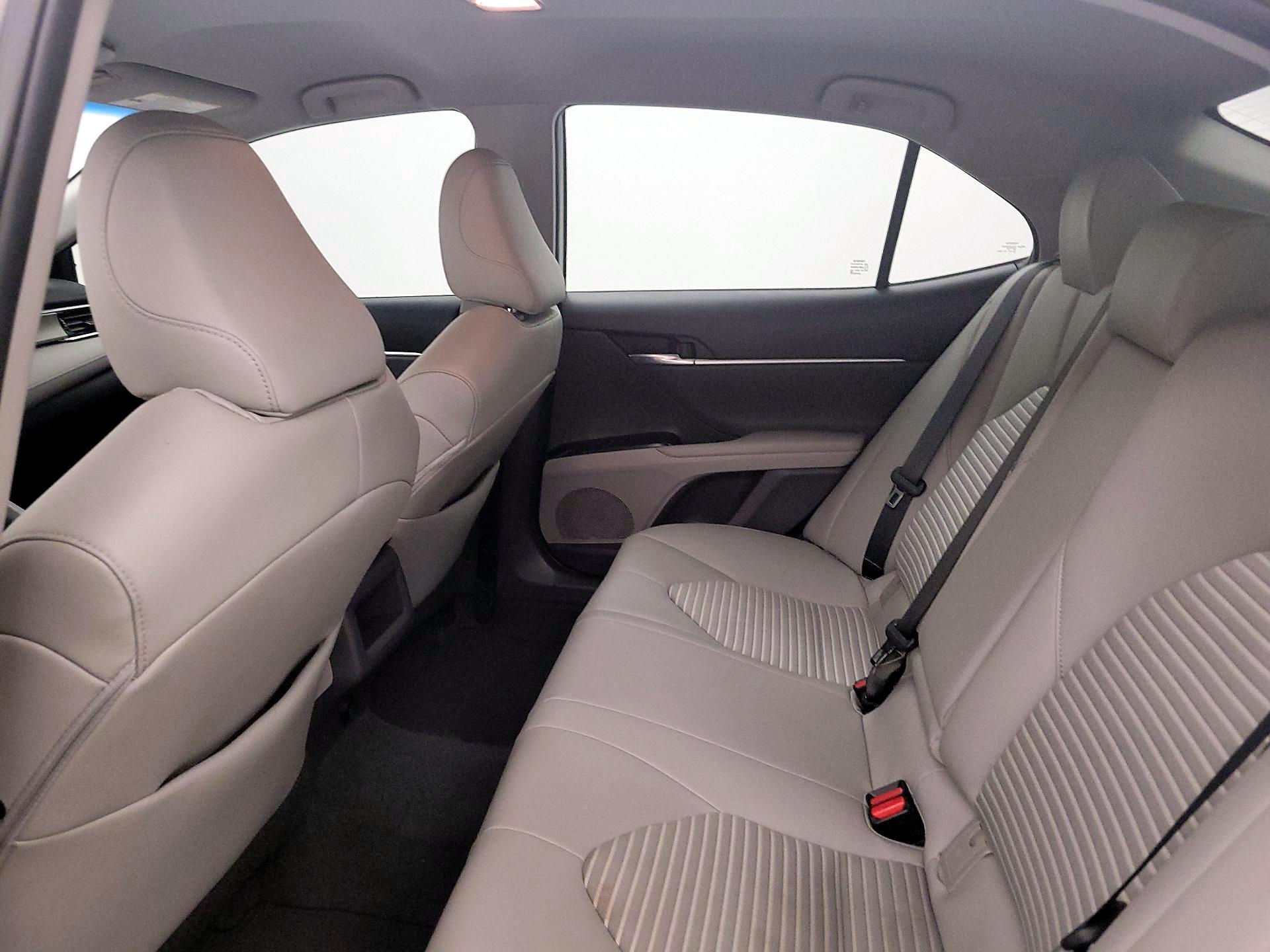 Thumbnail: 2018 Toyota Camry - 19