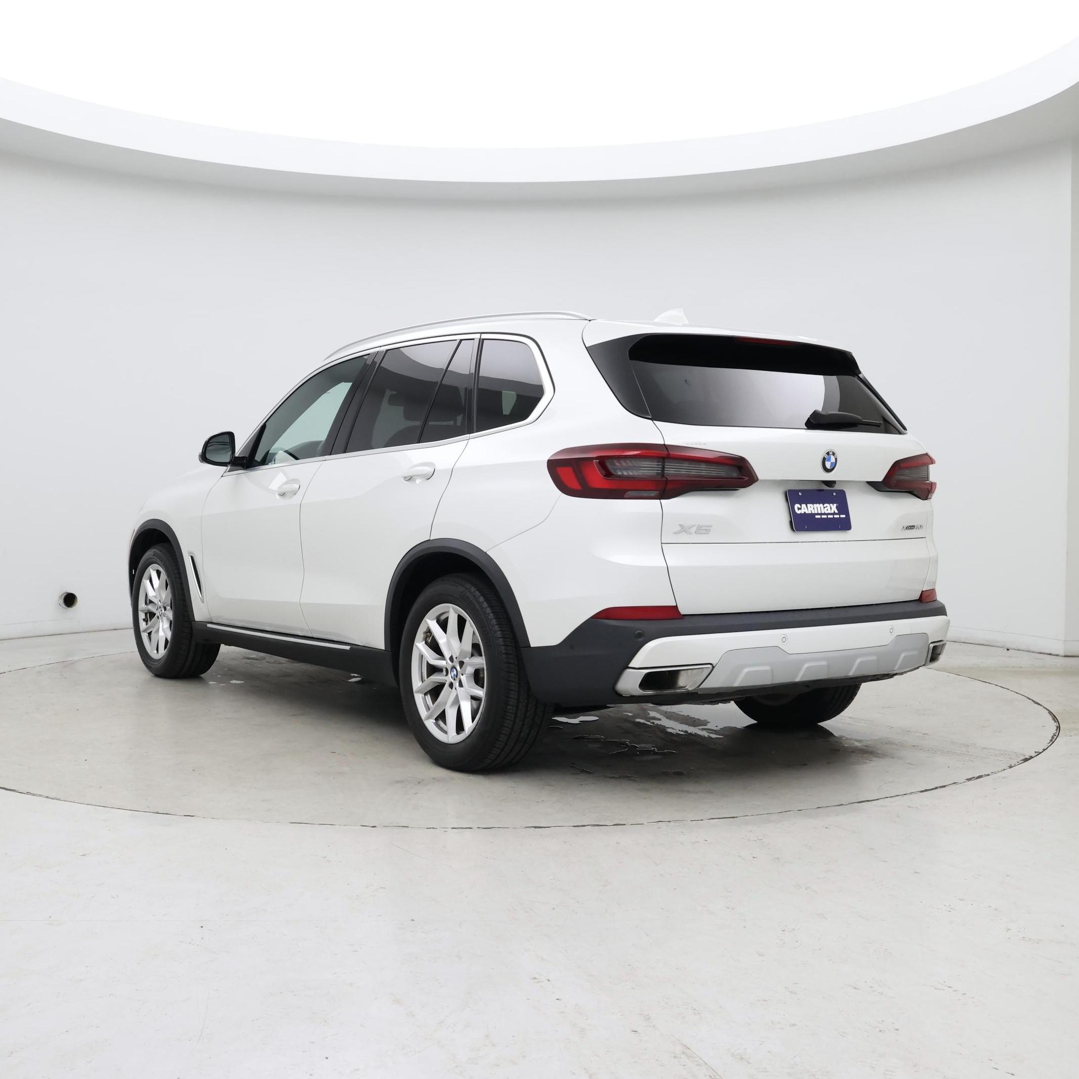 Thumbnail: 2023 BMW X5 - 2