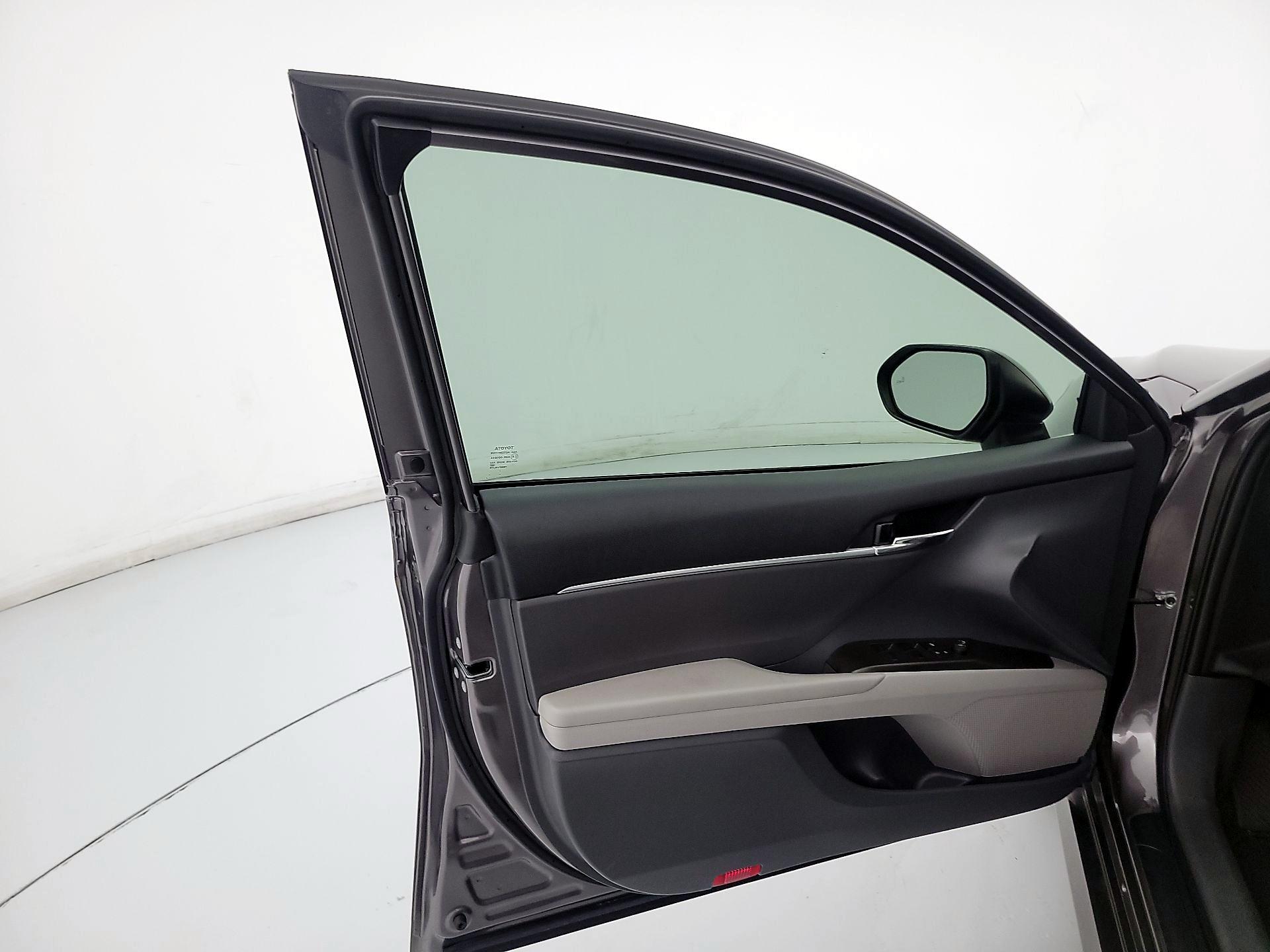 Thumbnail: 2023 Toyota Camry - 12