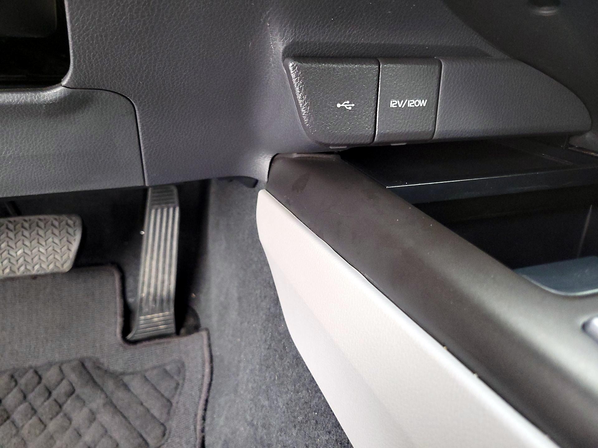 Thumbnail: 2023 Toyota Camry - 18