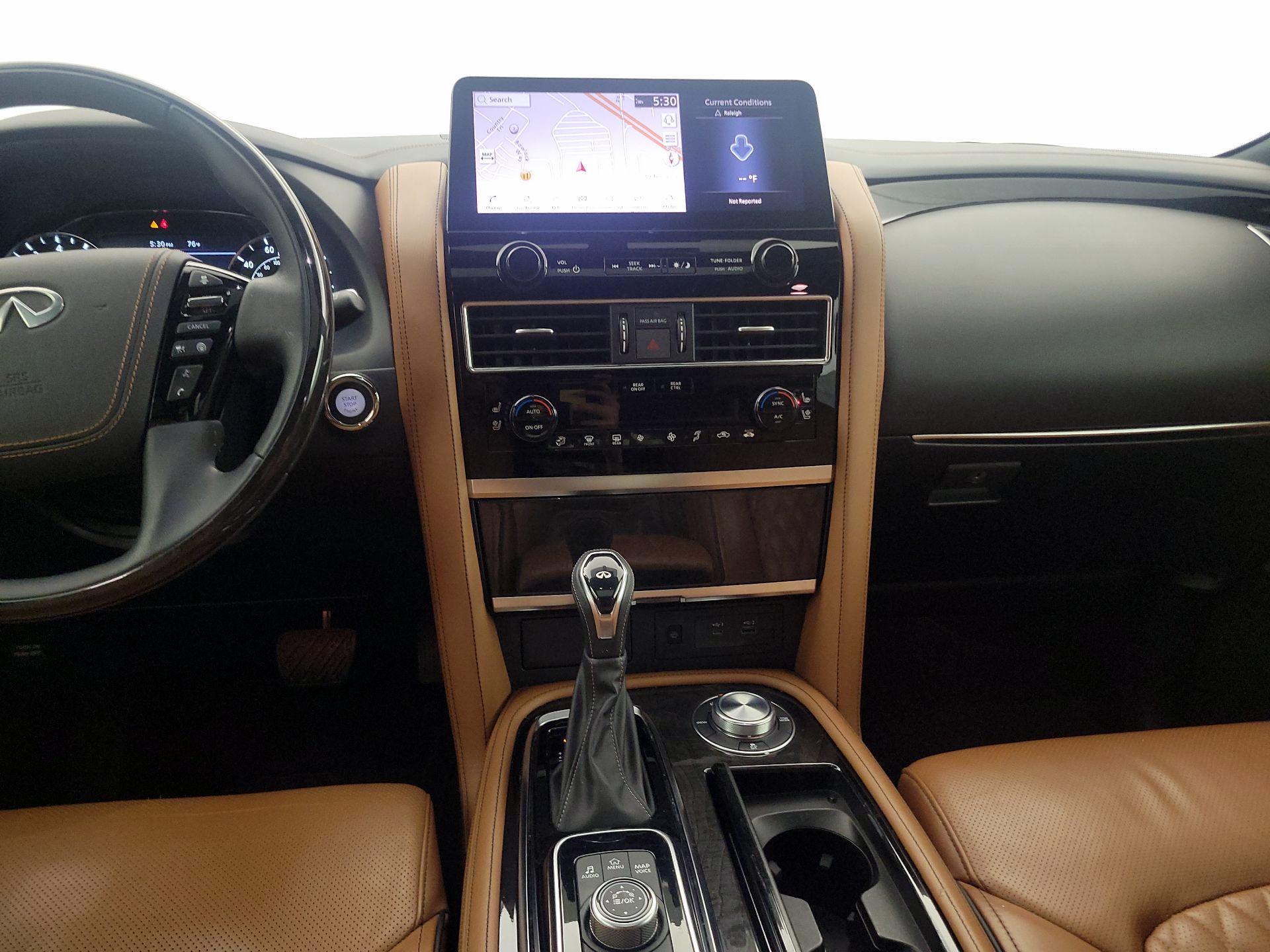 Thumbnail: 2023 INFINITI QX80 - 9