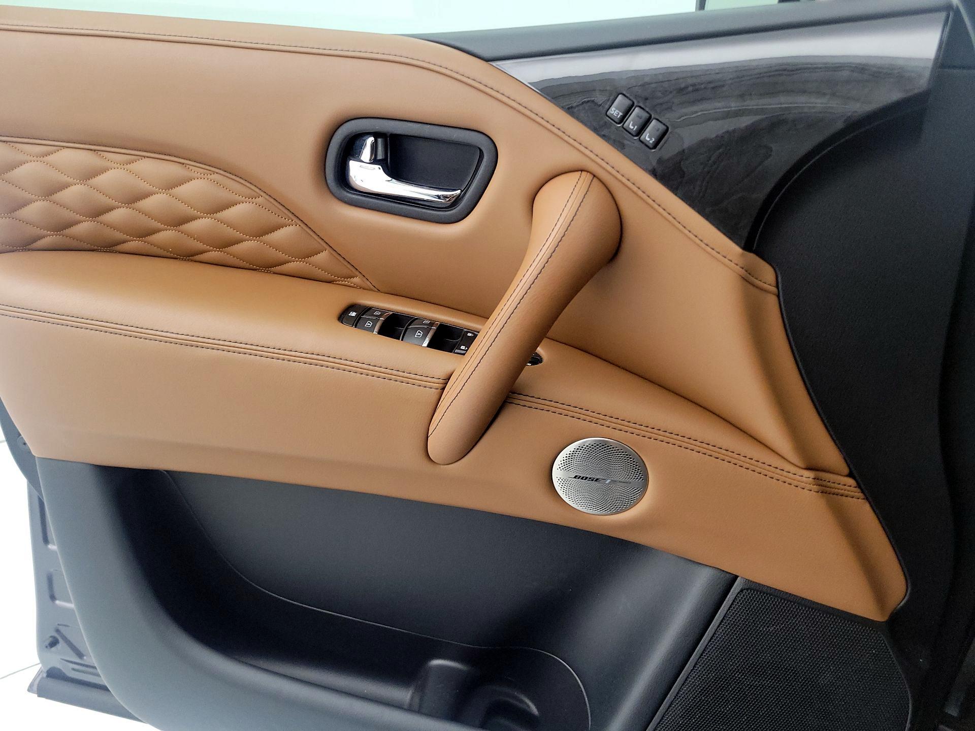 Thumbnail: 2023 INFINITI QX80 - 12