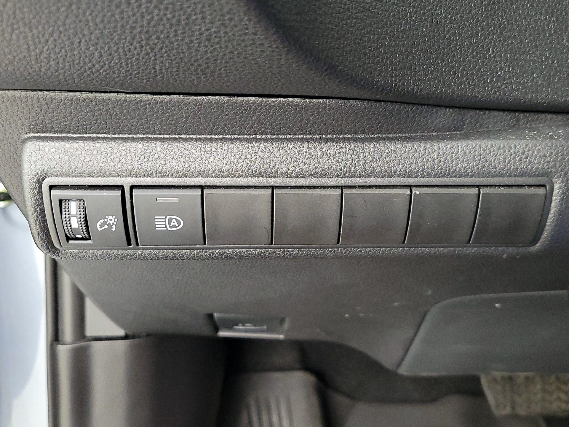 Thumbnail: 2025 Toyota Corolla - 13