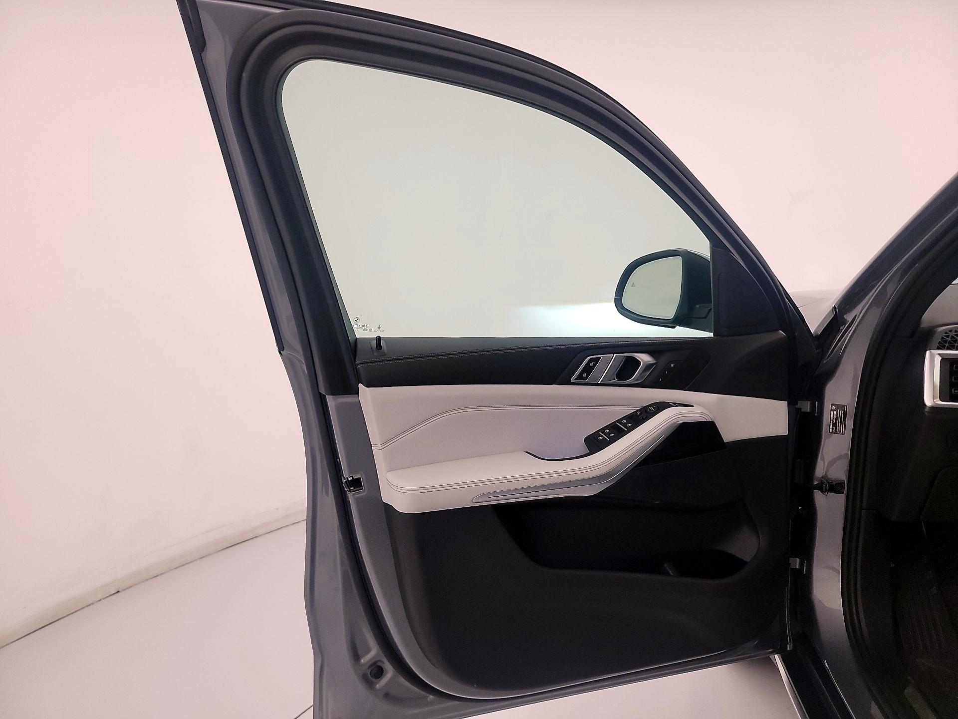 Thumbnail: 2024 BMW X5 - 12