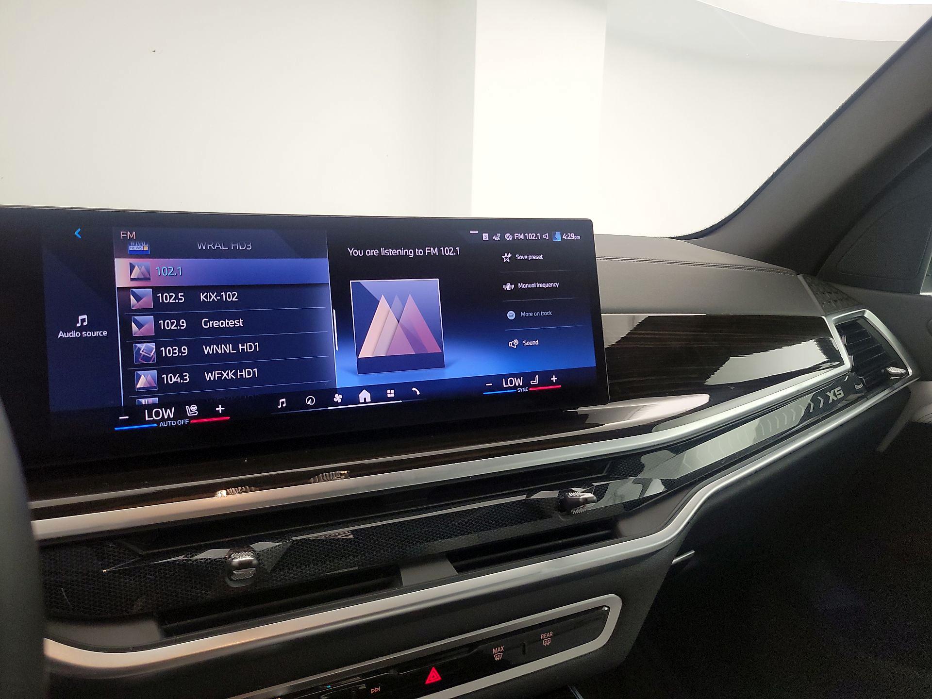 Thumbnail: 2024 BMW X5 - 16