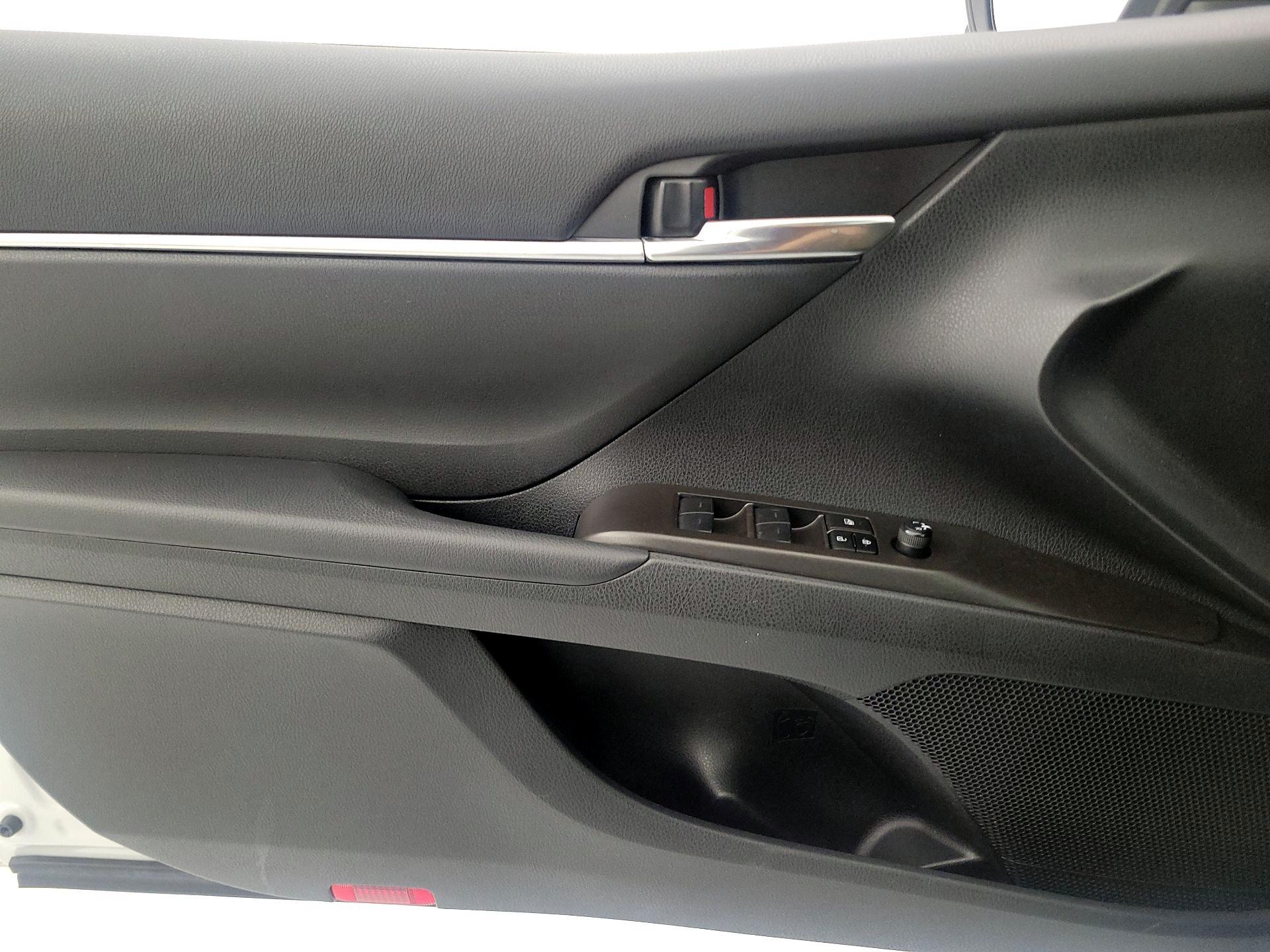 Thumbnail: 2023 Toyota Camry - 12