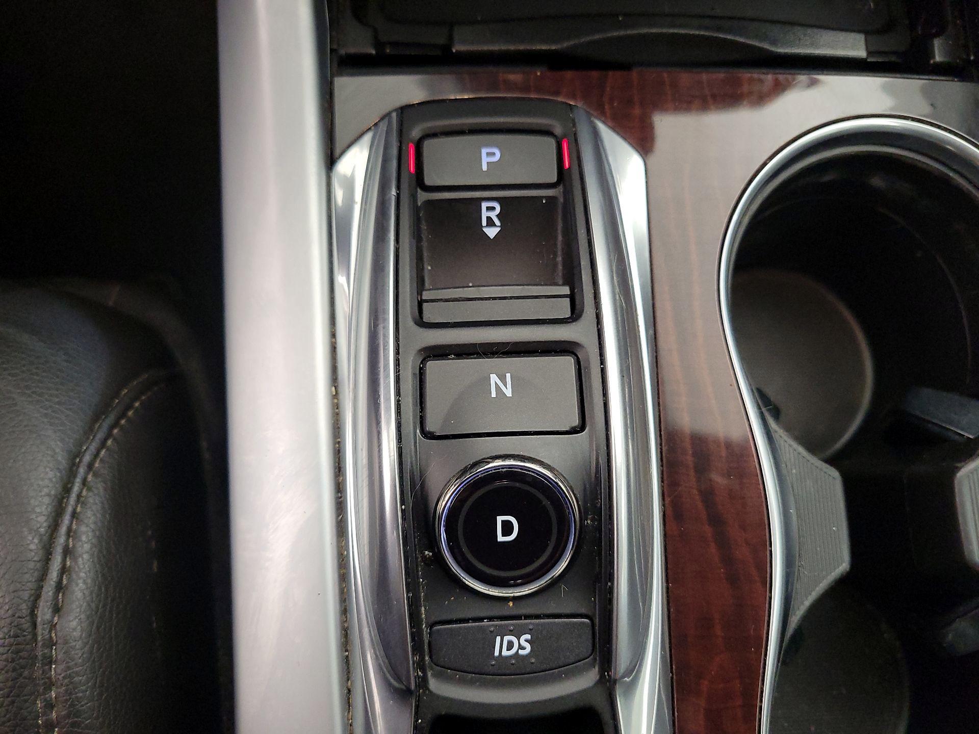 Thumbnail: 2016 Acura TLX - 17