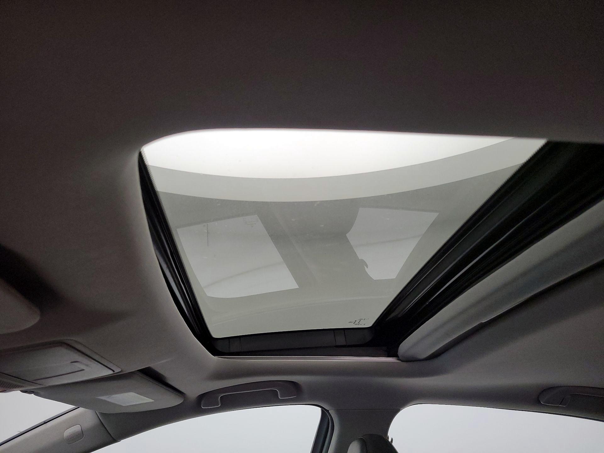 Thumbnail: 2016 Acura TLX - 19