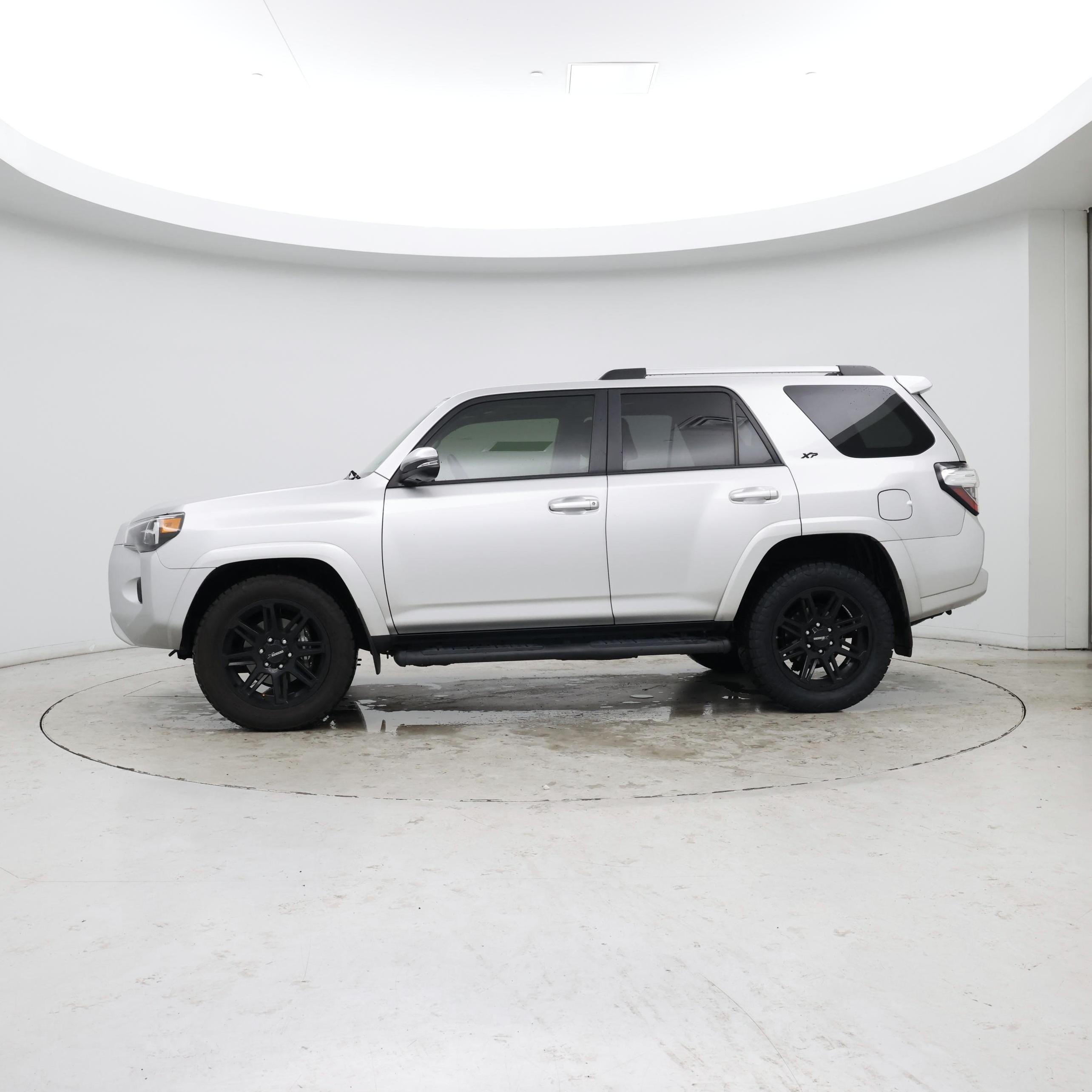Thumbnail: 2021 Toyota 4Runner - 3